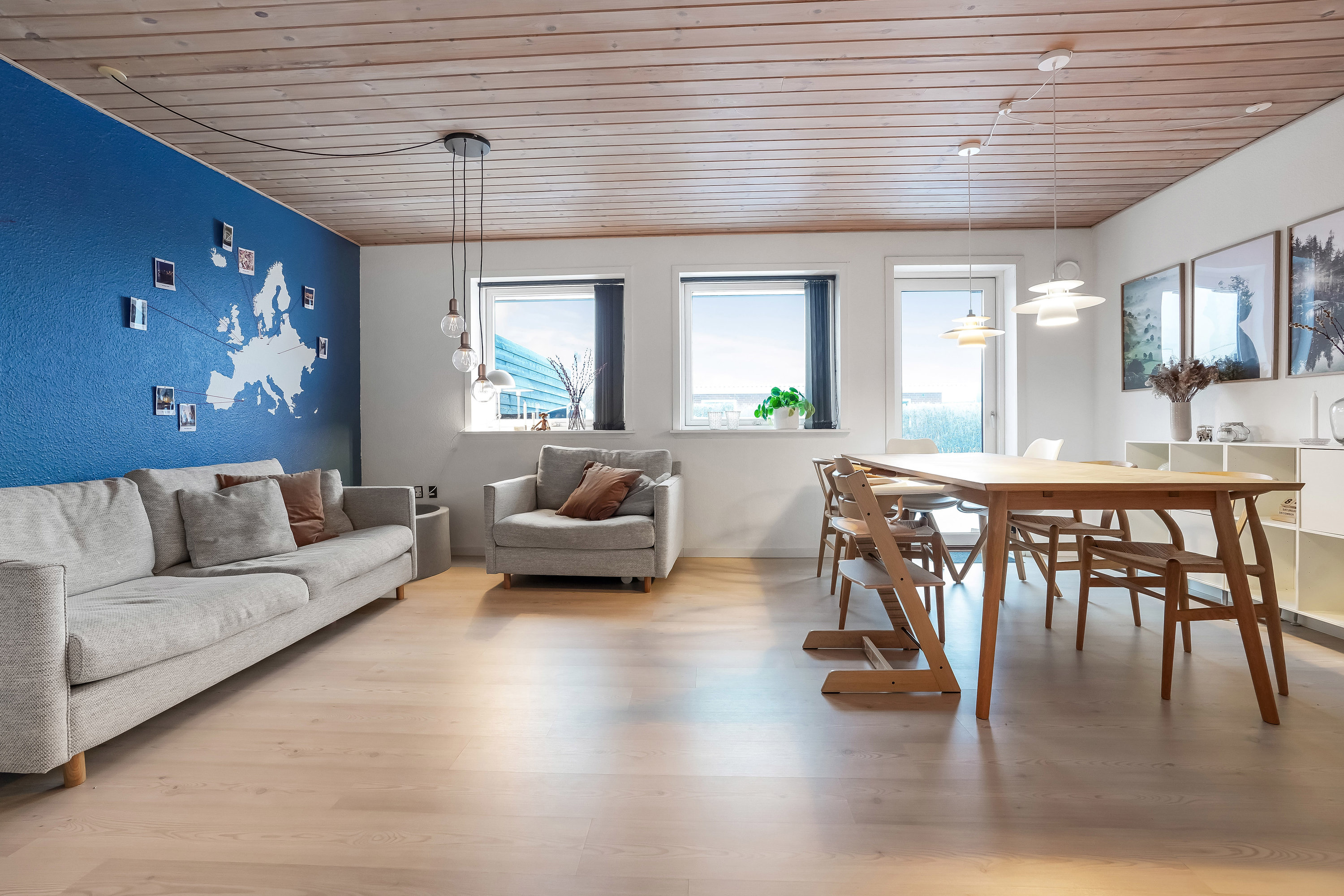 Fremhævet stue billede i fuldskærmstilstand. Billede af Markskellet 33, 7190 Billund