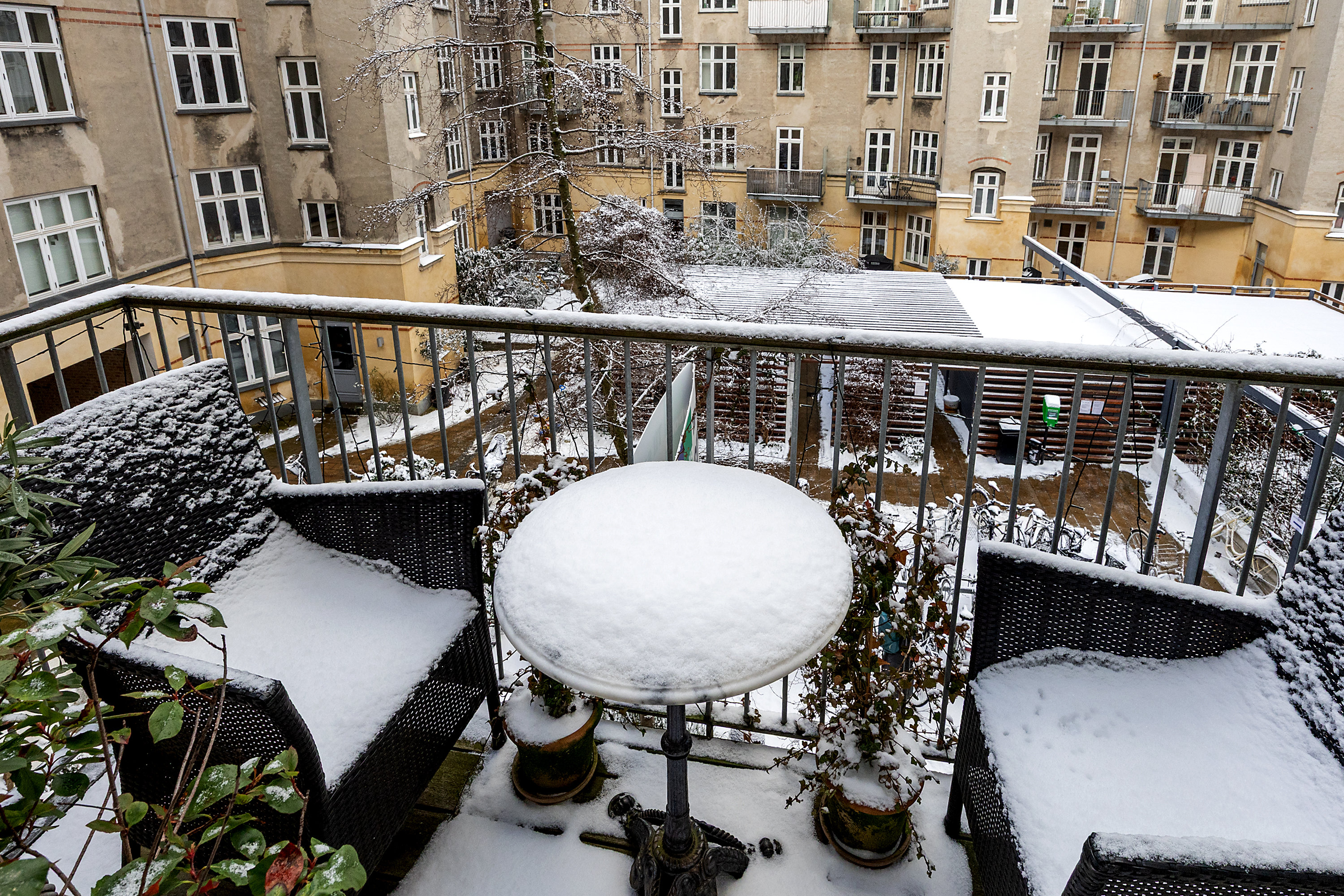 Fremhævet altan billede i fuldskærmstilstand. Billede af Burmeistersgade 1C, 2. th., 1429 København K