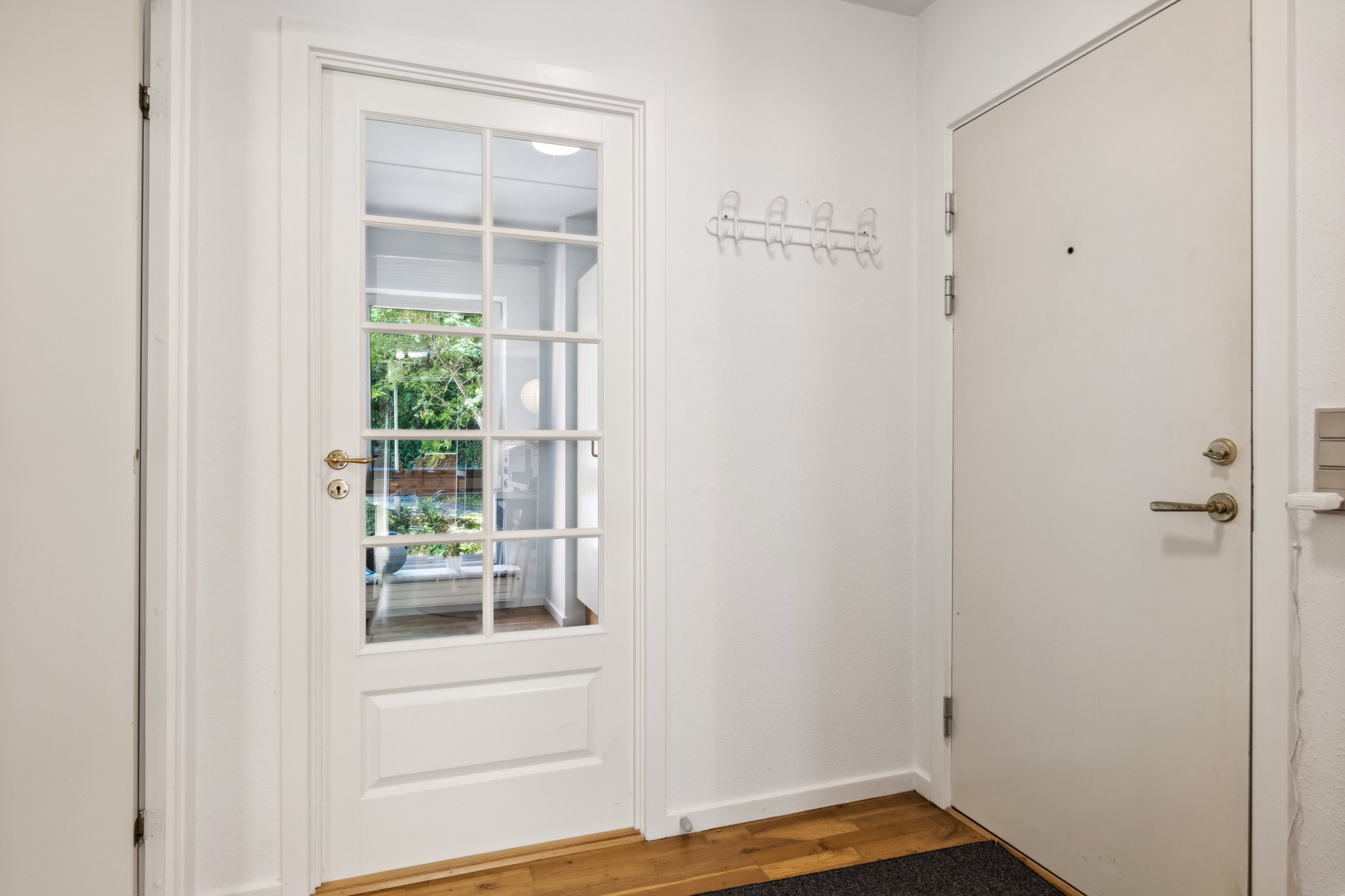 Fremhævet hall billede i fuldskærmstilstand. Billede af Nordre Jernbanevej 13A, st.. th., 3400 Hillerød