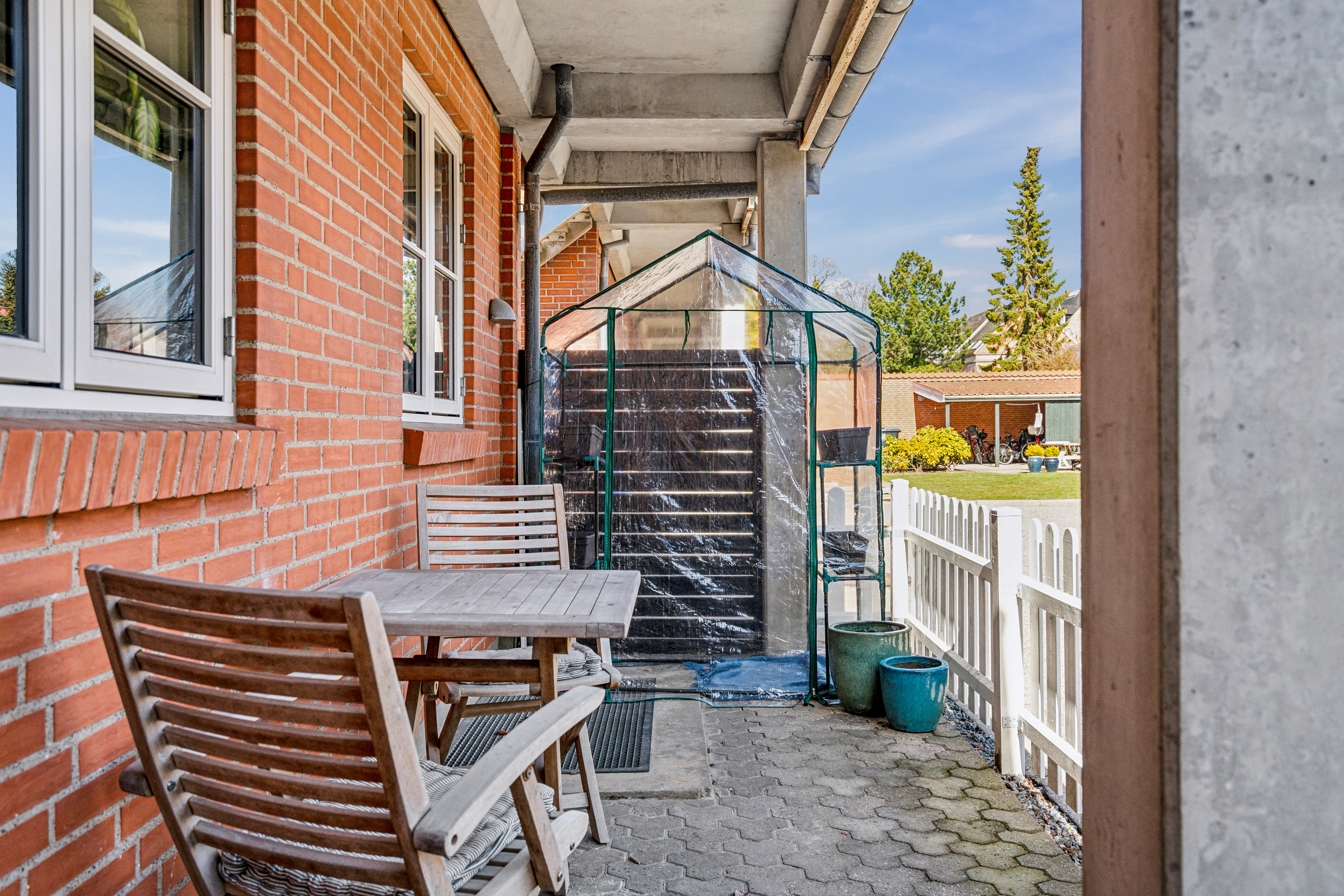 Fremhævet terrasse billede i fuldskærmstilstand. Billede af Dronningensgade 25A, 9800 Hjørring