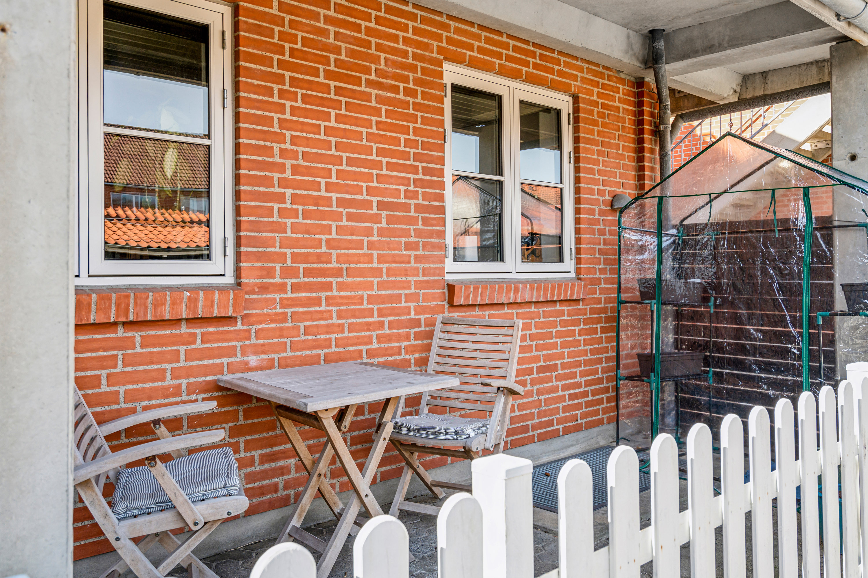 Fremhævet terrasse billede i fuldskærmstilstand. Billede af Dronningensgade 25A, 9800 Hjørring