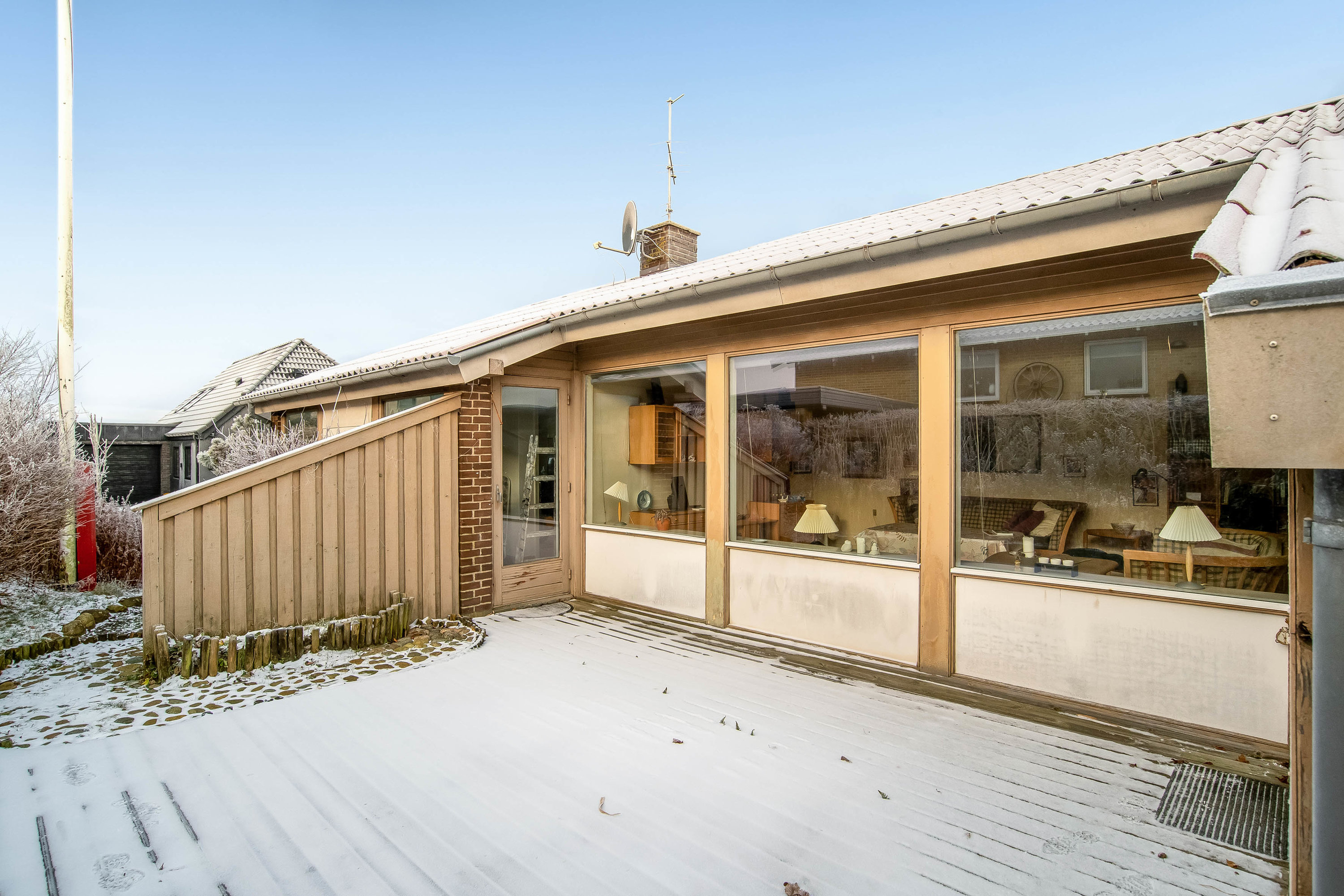 Fremhævet terrasse billede i fuldskærmstilstand. Billede af Søbakken 5, 7620 Lemvig