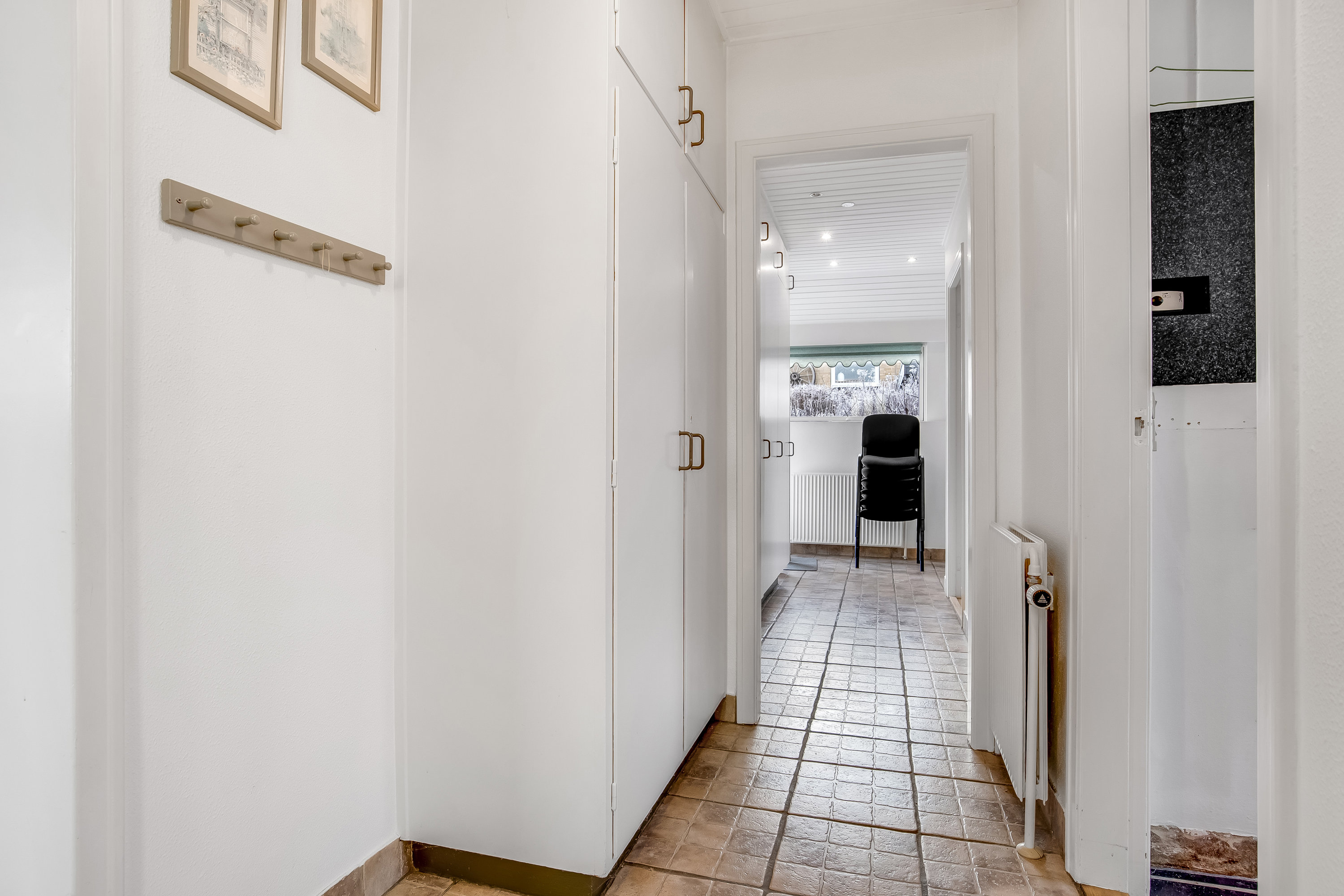 Fremhævet baggang billede i fuldskærmstilstand. Billede af Søbakken 5, 7620 Lemvig