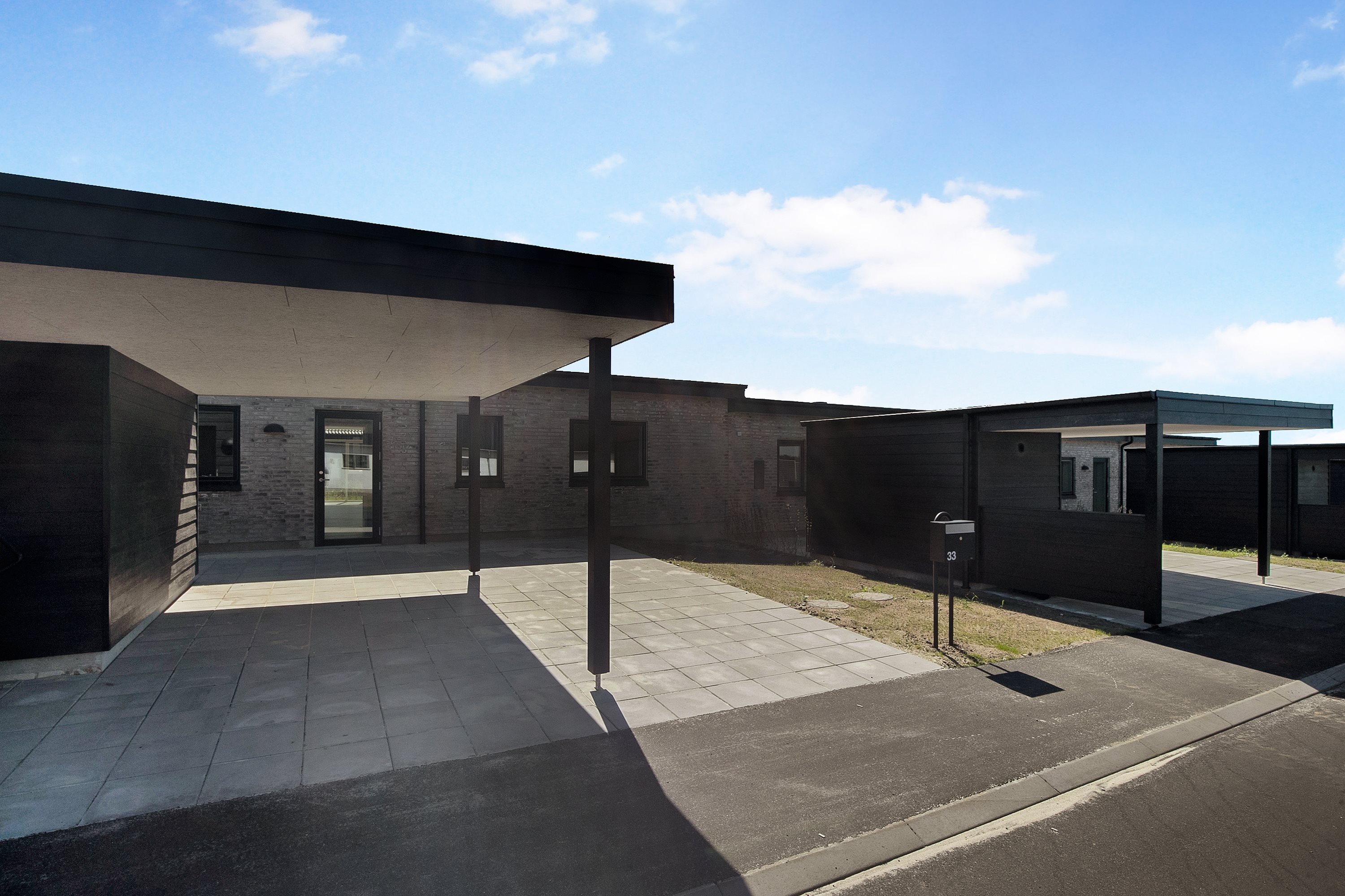 Rækkehus: Carport på Hovensvej 31, 9440 Aabybro