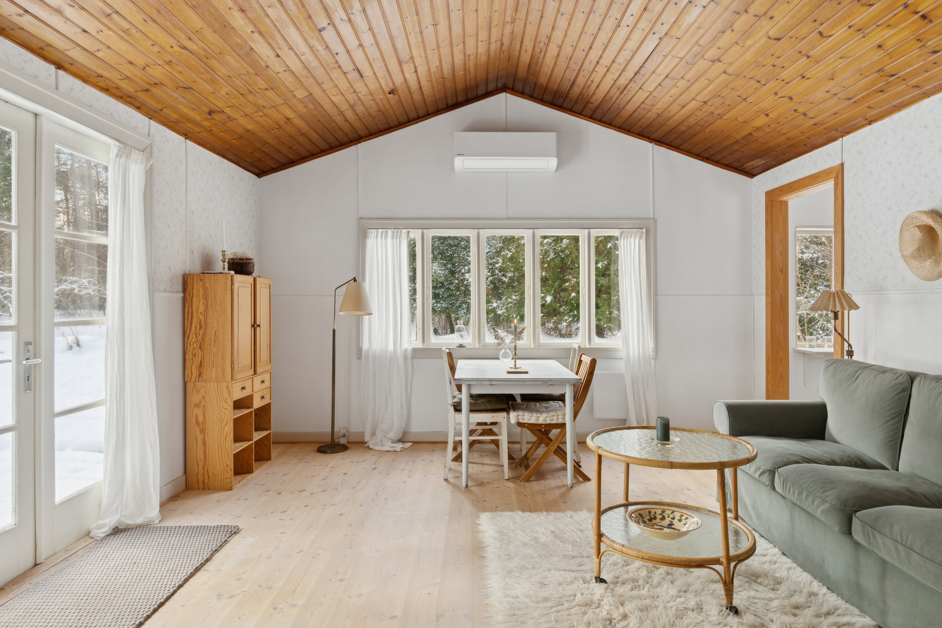 Fremhævet stue billede i fuldskærmstilstand. Billede af Mejsevænget 1, 4581 Rørvig