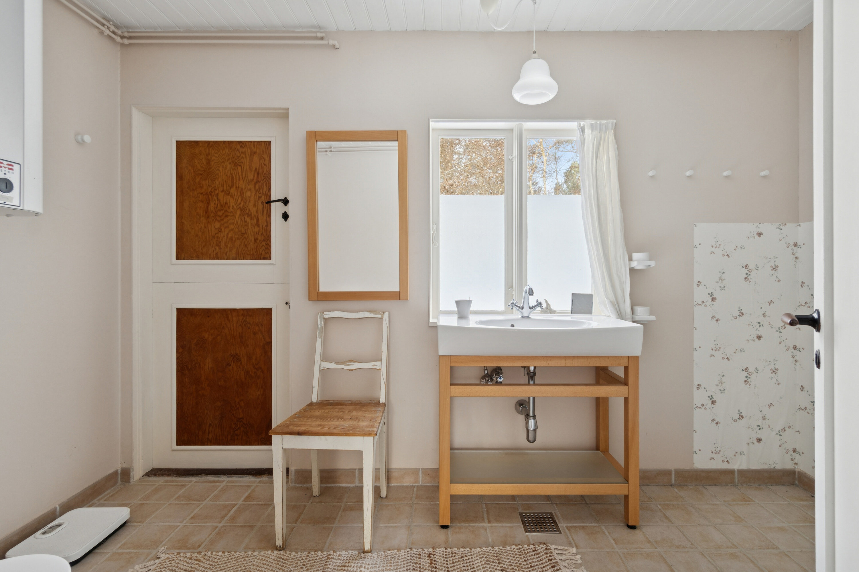 Fremhævet indendørs billede i fuldskærmstilstand. Billede af Mejsevænget 1, 4581 Rørvig