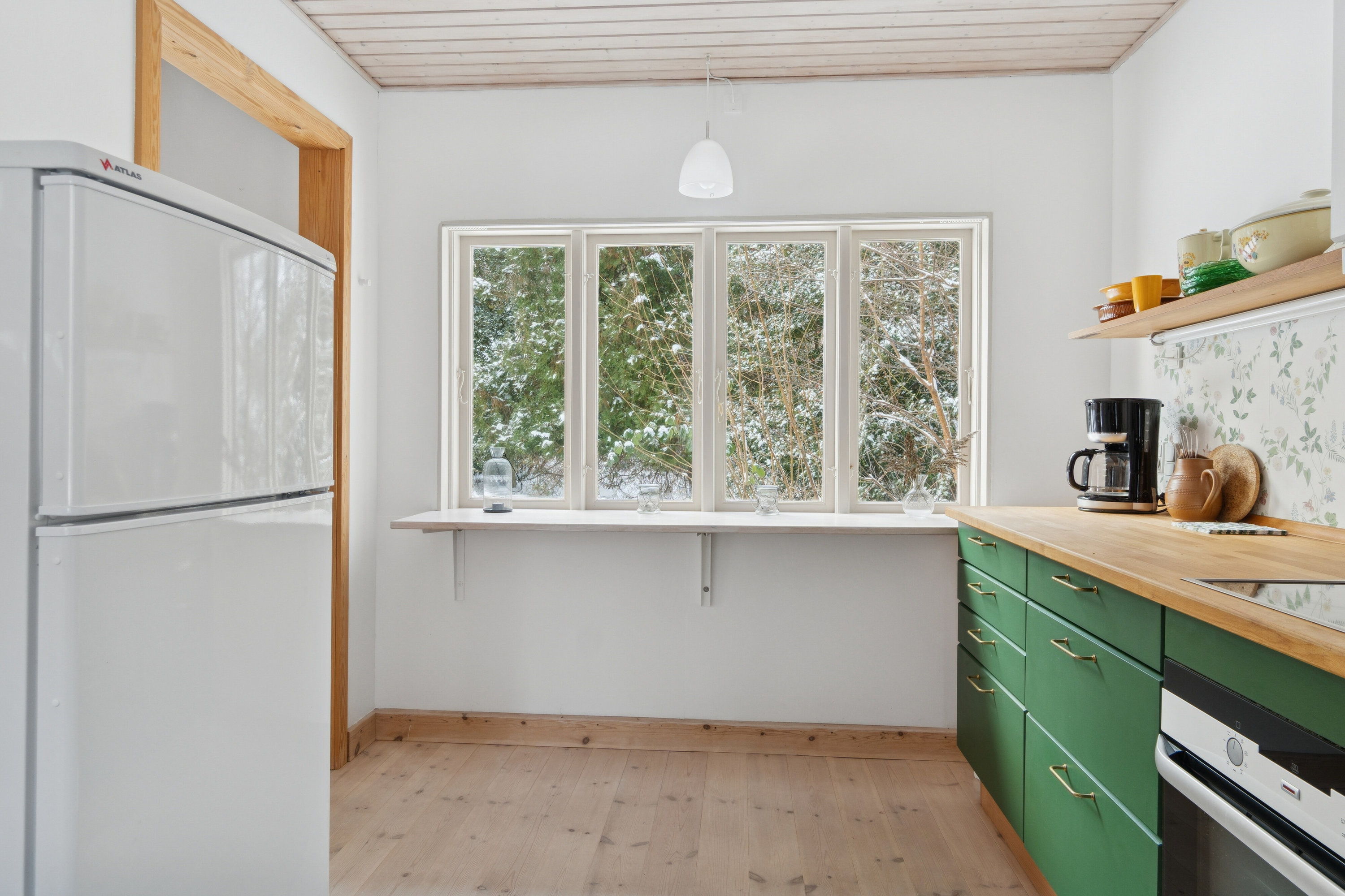 Fremhævet køkken billede i fuldskærmstilstand. Billede af Mejsevænget 1, 4581 Rørvig