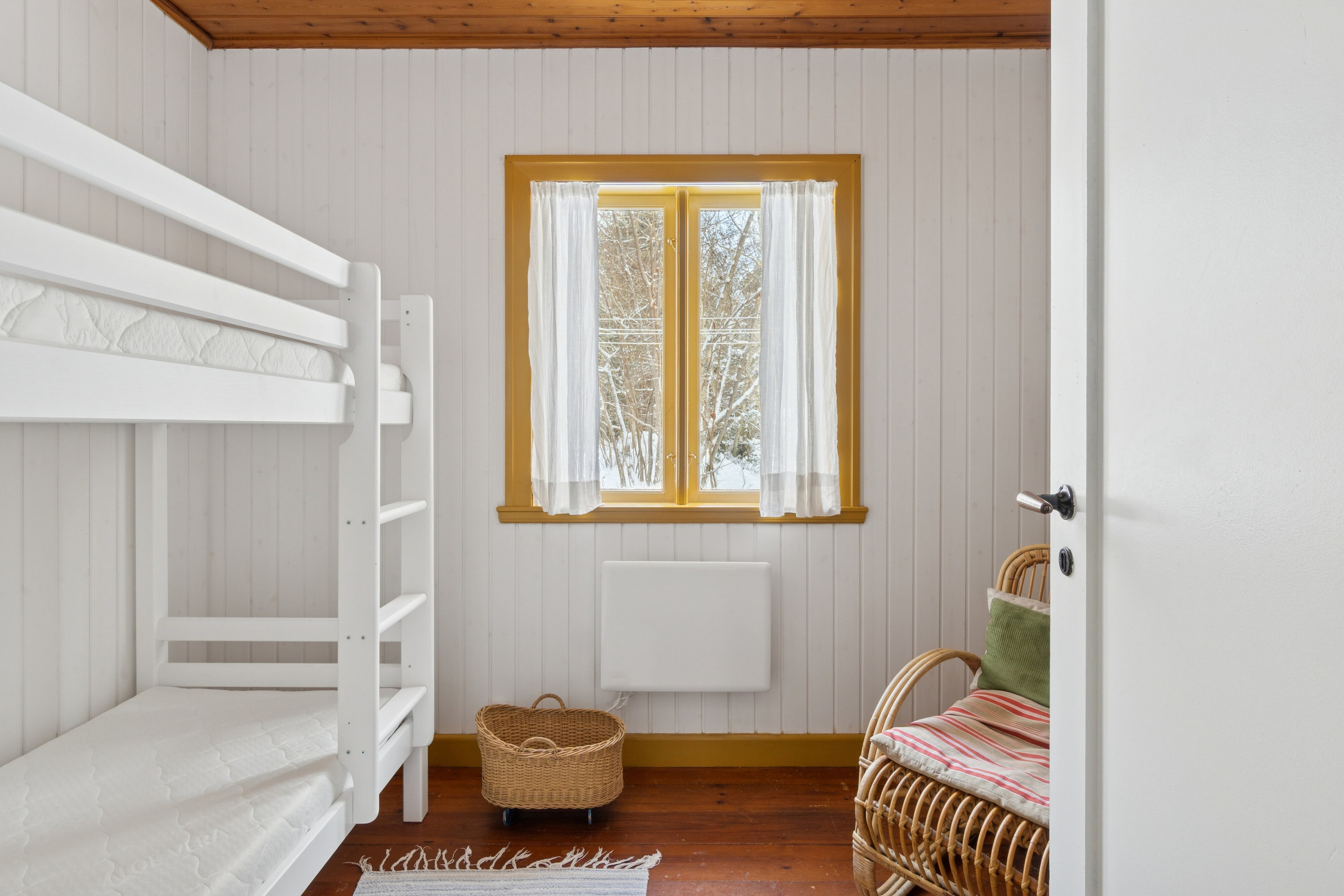 Fremhævet soveværelse billede i fuldskærmstilstand. Billede af Mejsevænget 1, 4581 Rørvig