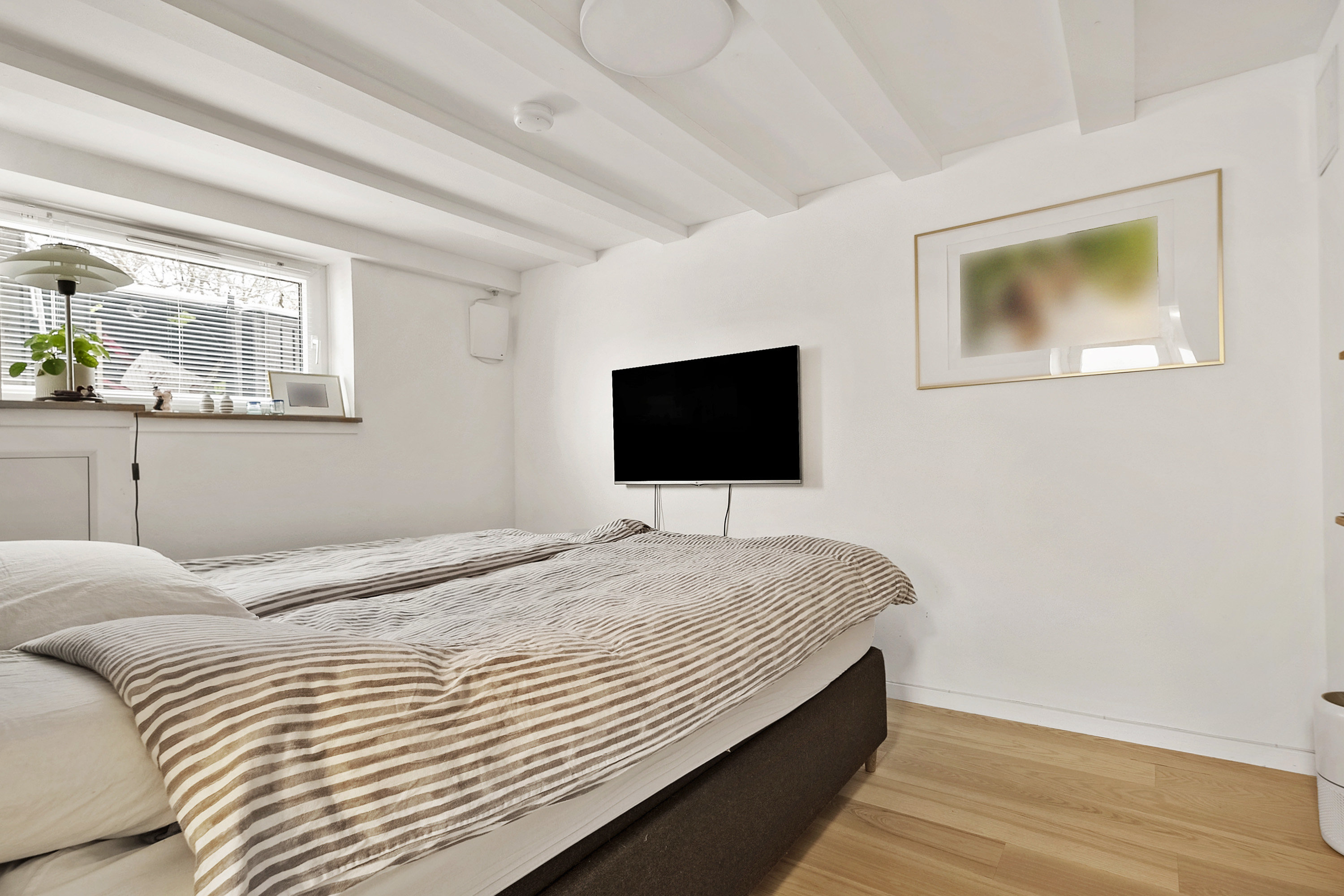 Fremhævet soveværelse billede i fuldskærmstilstand. Billede af Bakkevænget 15, Risvangen, 8200 Aarhus N