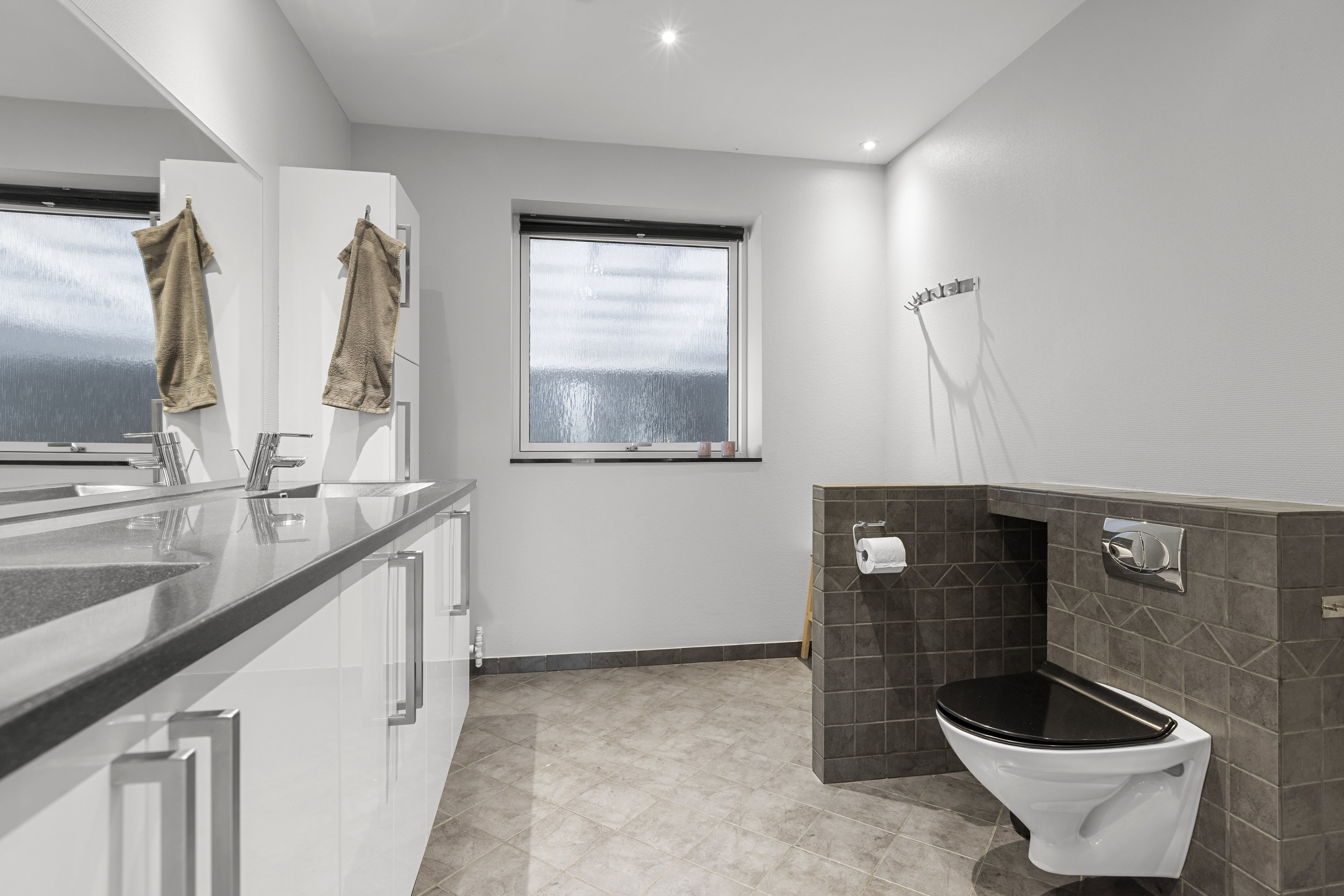 Fremhævet badeværelse billede i fuldskærmstilstand. Billede af Agervænget 41, 4293 Dianalund