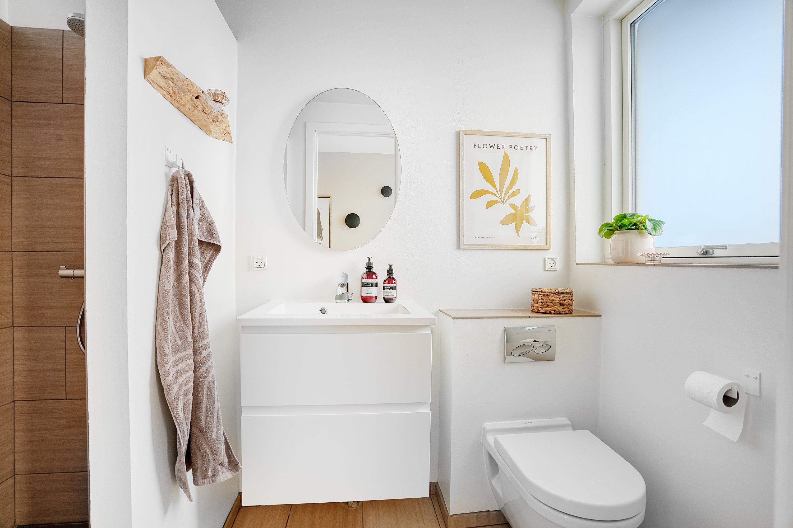 Fremhævet badeværelse billede i fuldskærmstilstand. Billede af Damtoften 5, 2680 Solrød Strand