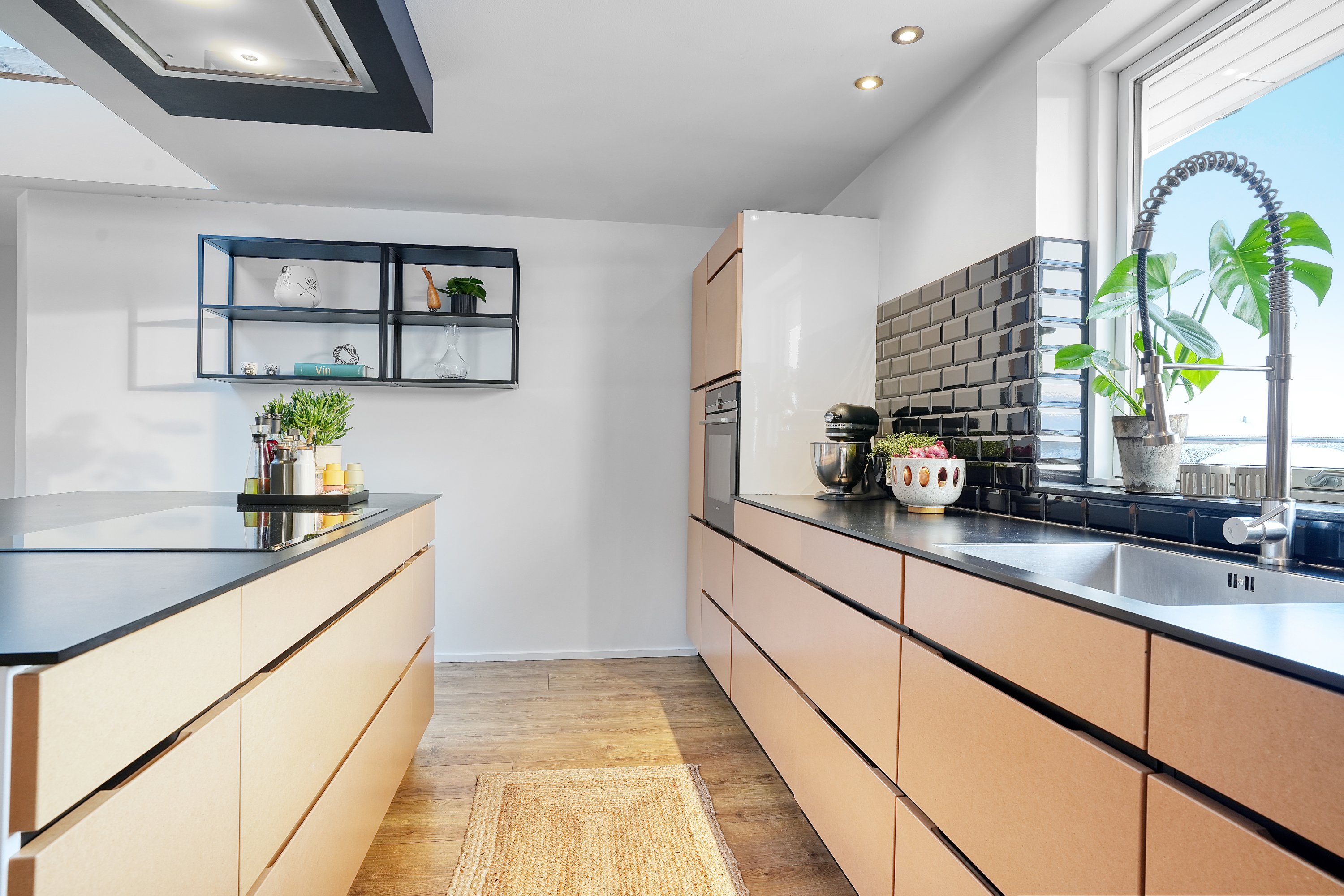 Fremhævet køkken billede i fuldskærmstilstand. Billede af Damtoften 5, 2680 Solrød Strand