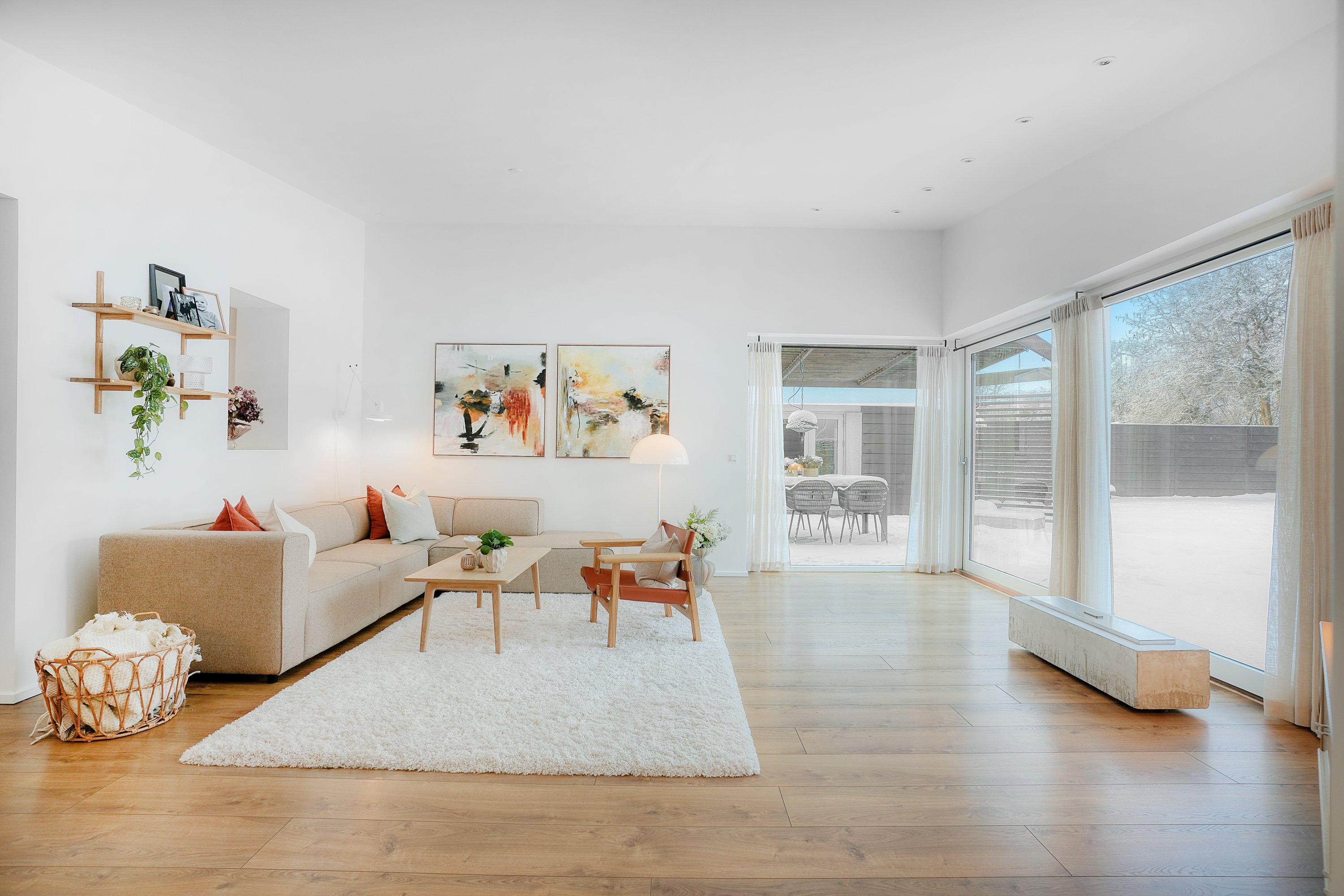 Fremhævet stue billede i fuldskærmstilstand. Billede af Damtoften 5, 2680 Solrød Strand