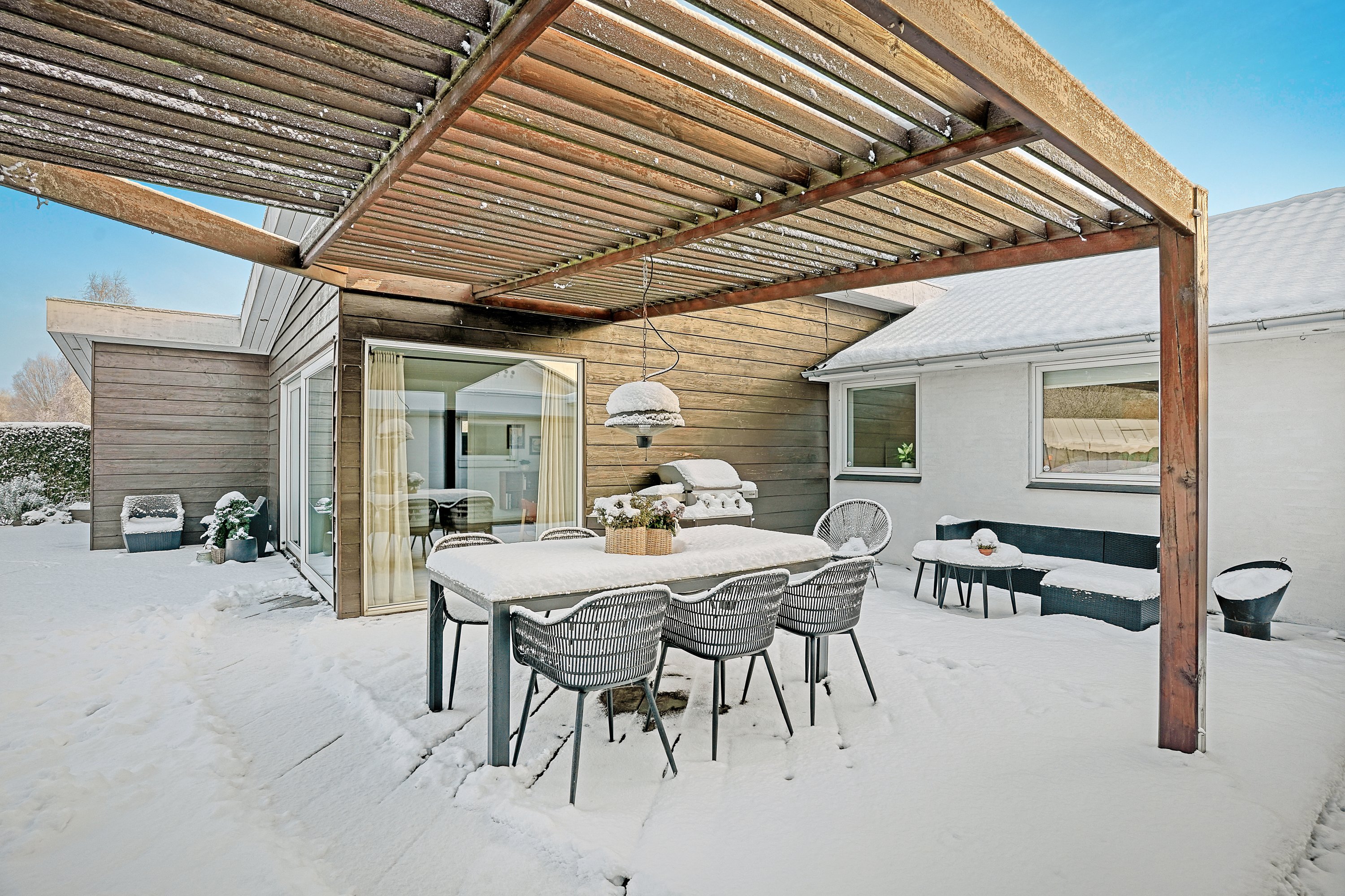 Fremhævet terrasse billede i fuldskærmstilstand. Billede af Damtoften 5, 2680 Solrød Strand