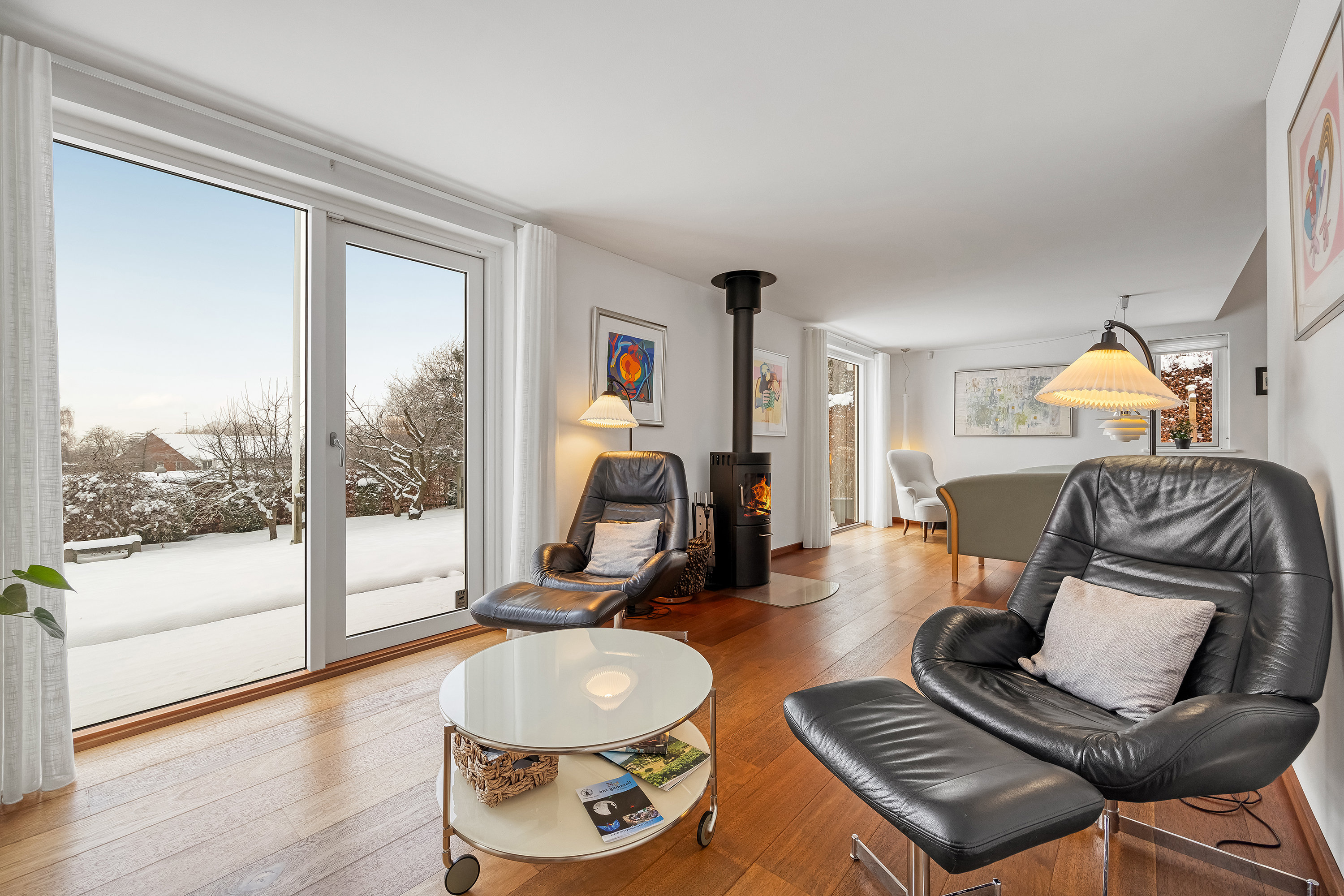 Fremhævet stue billede i fuldskærmstilstand. Billede af Rytterbakken 3, 3650 Ølstykke