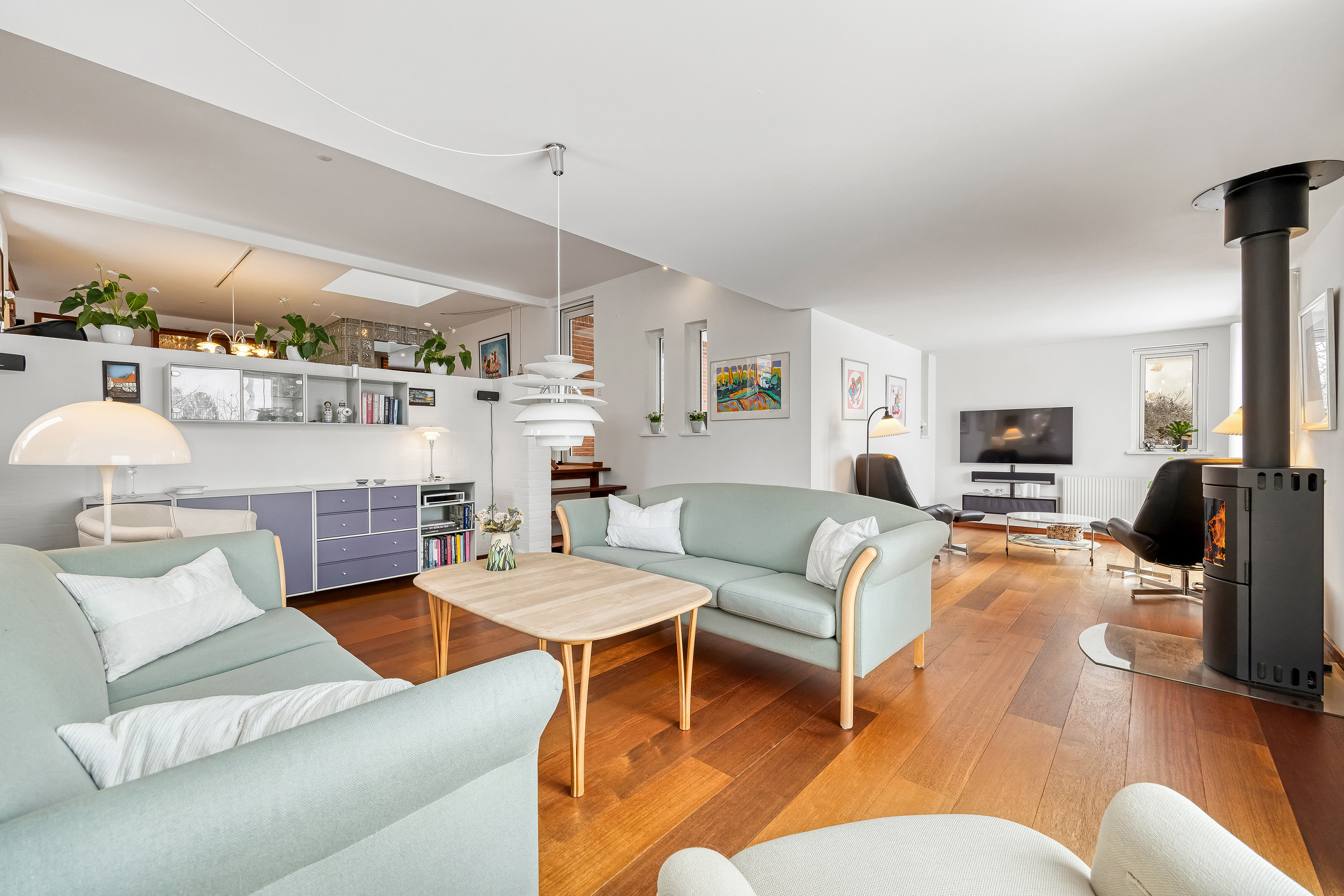 Fremhævet stue billede i fuldskærmstilstand. Billede af Rytterbakken 3, 3650 Ølstykke