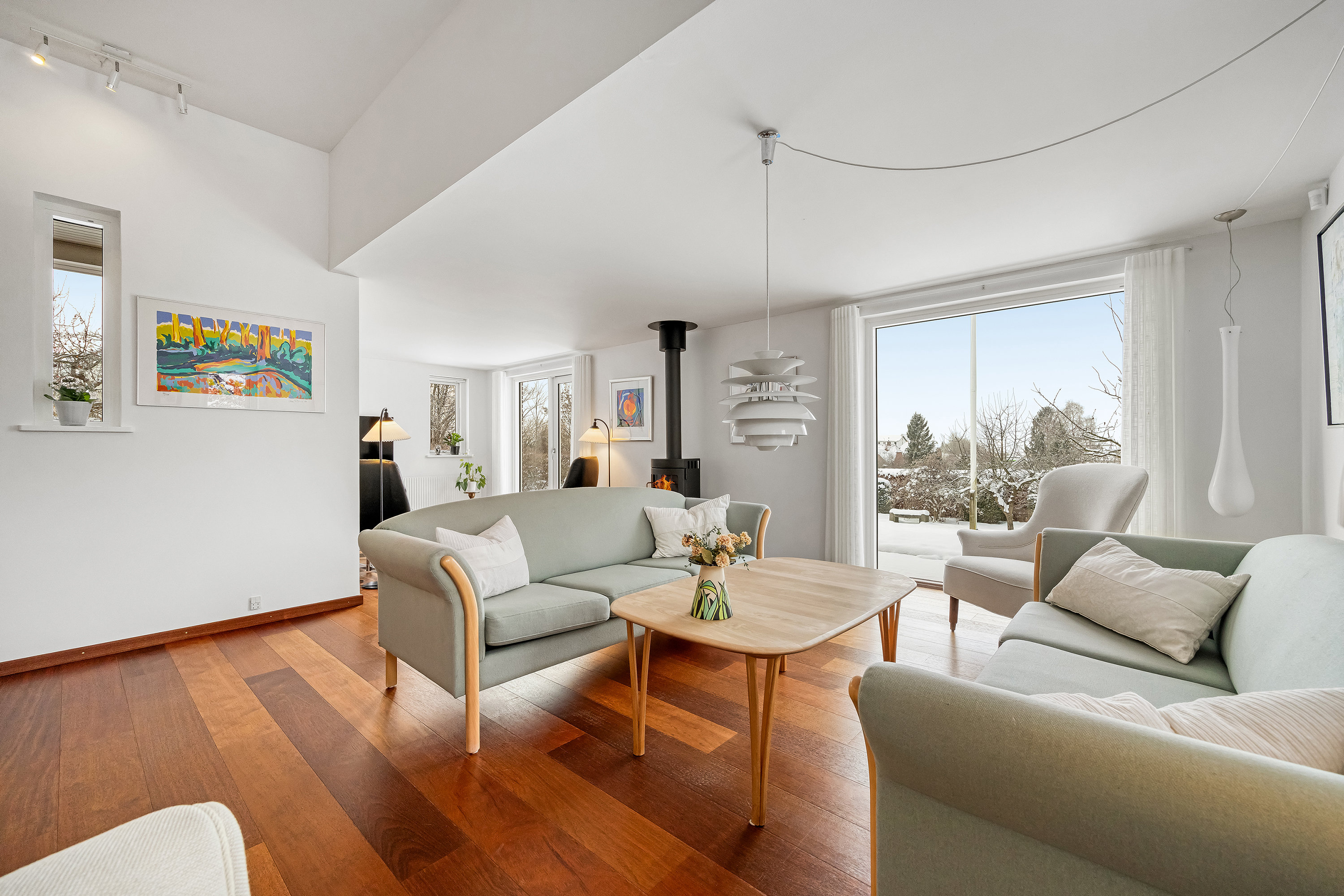 Fremhævet stue billede i fuldskærmstilstand. Billede af Rytterbakken 3, 3650 Ølstykke