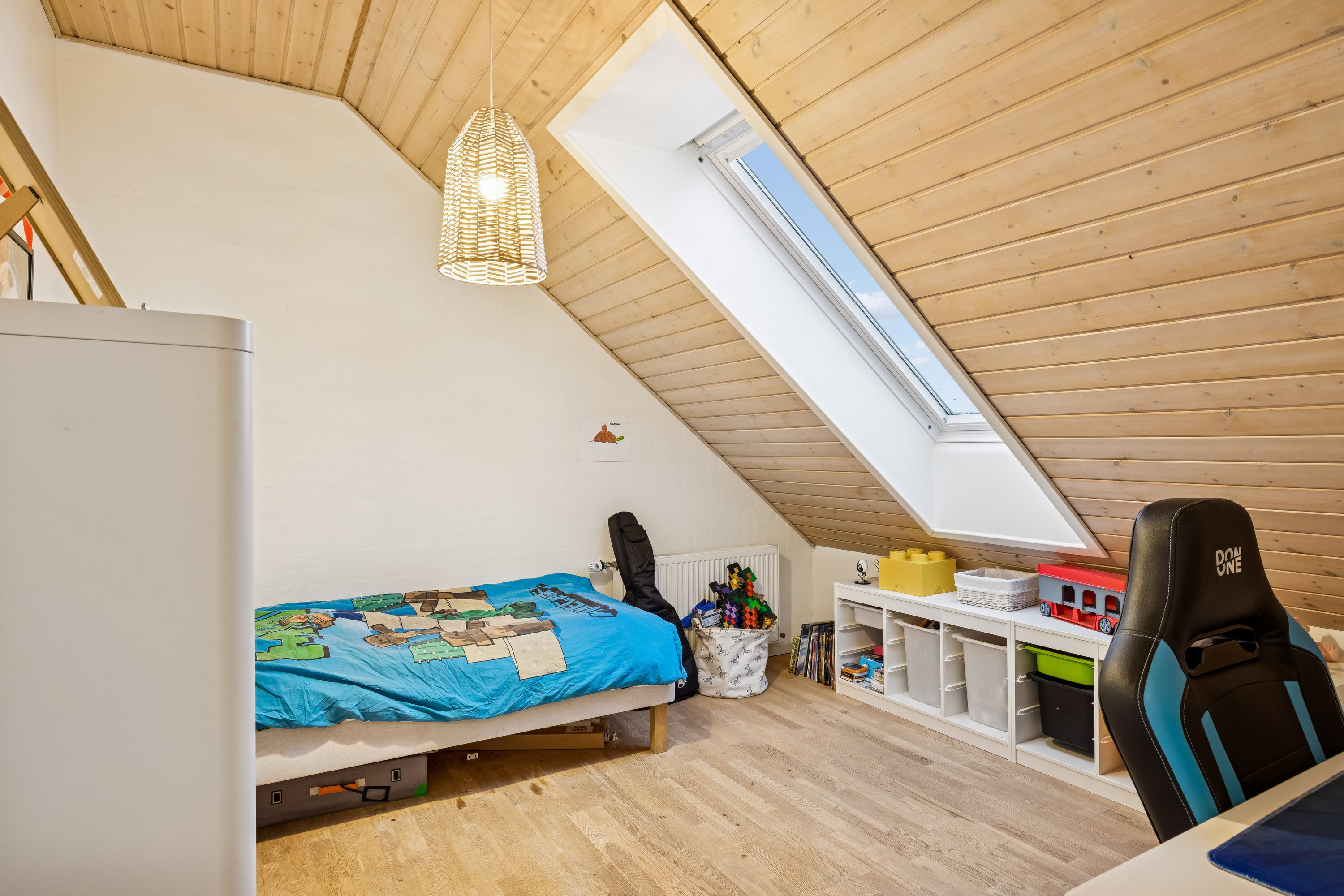 Fremhævet værelse billede i fuldskærmstilstand. Billede af Mælkevejen 7, 8541 Skødstrup