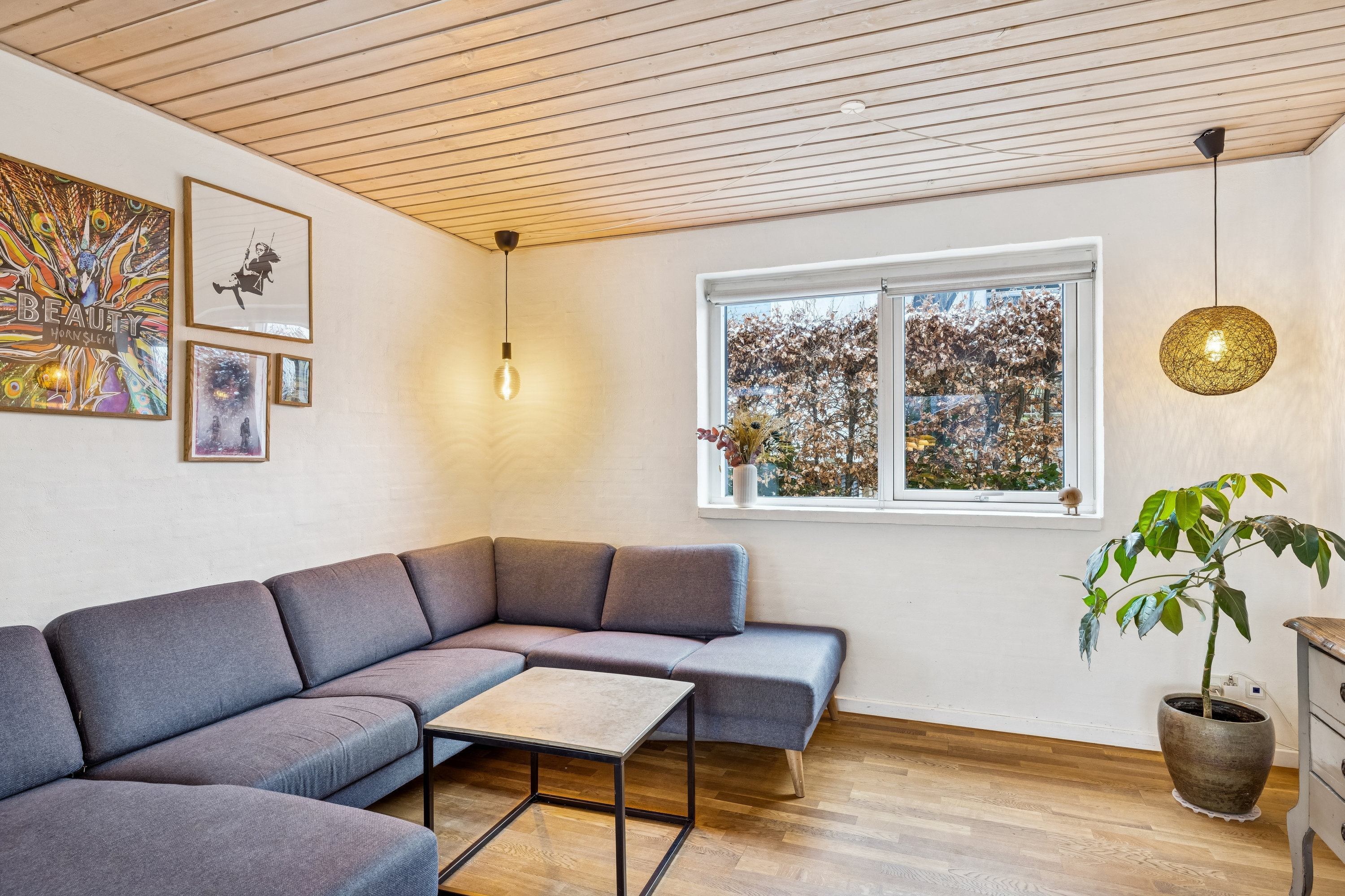 Fremhævet stue billede i fuldskærmstilstand. Billede af Mælkevejen 7, 8541 Skødstrup