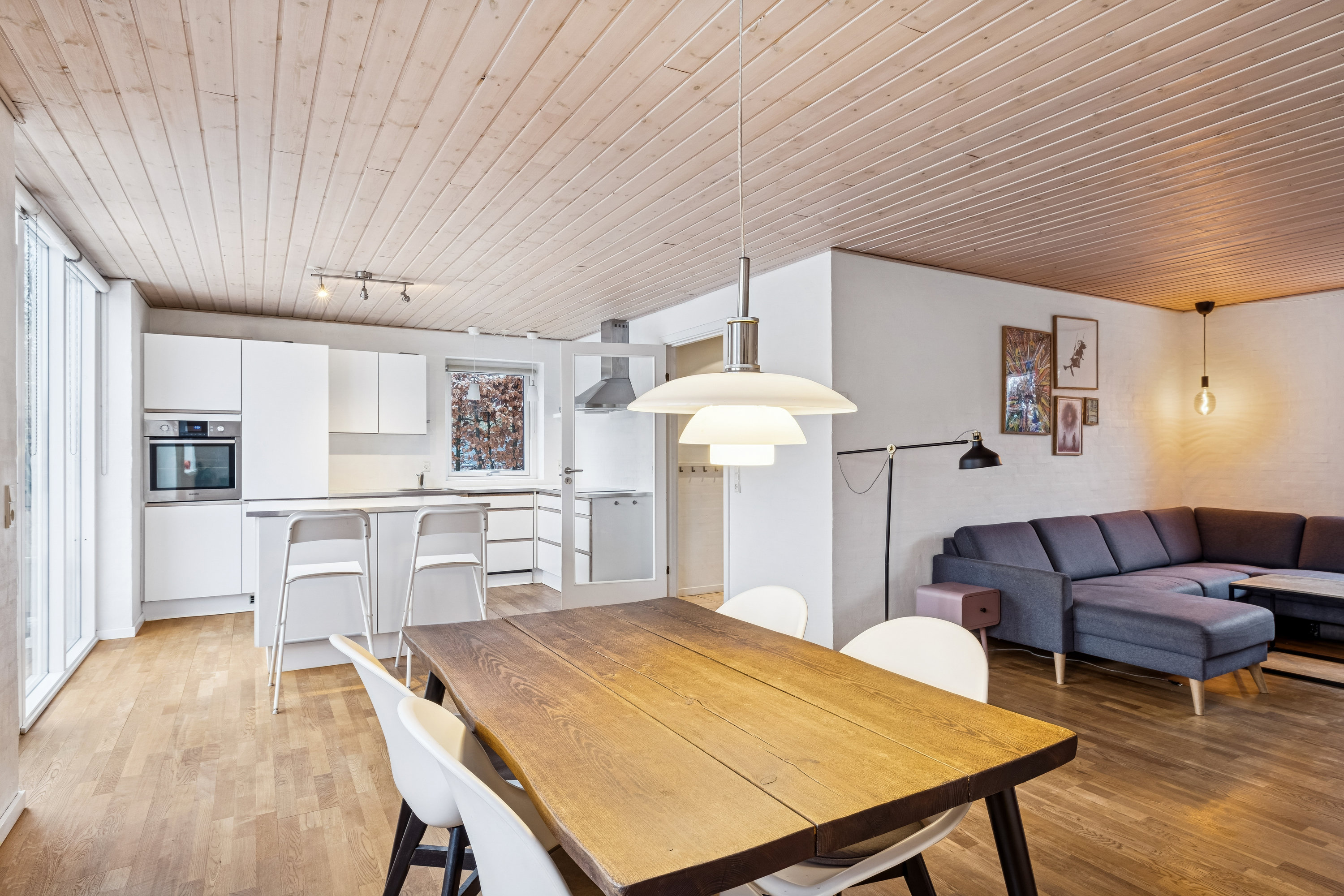 Fremhævet stue billede i fuldskærmstilstand. Billede af Mælkevejen 7, 8541 Skødstrup