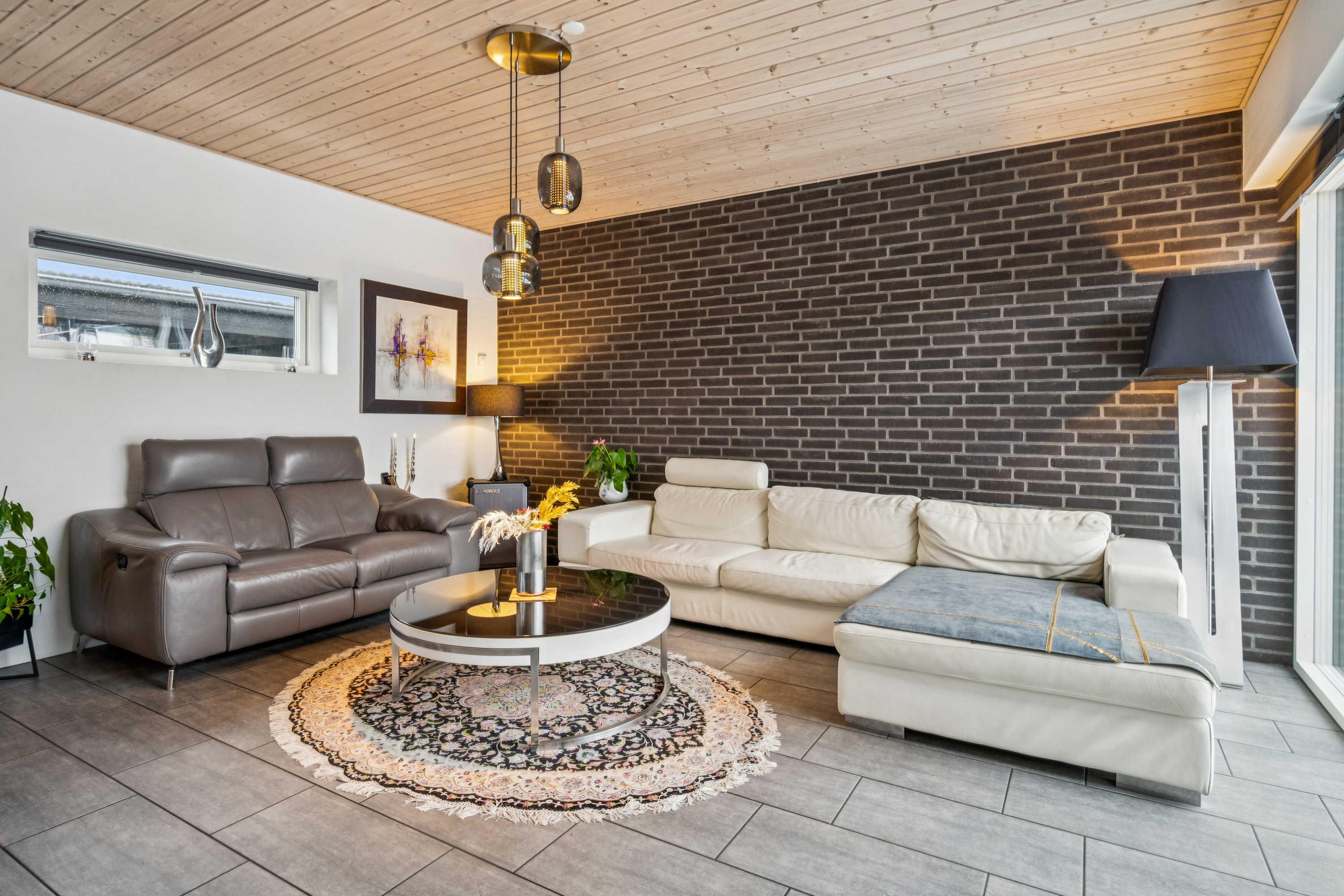 Fremhævet stue billede i fuldskærmstilstand. Billede af Strandvangsvej 21, 8250 Egå