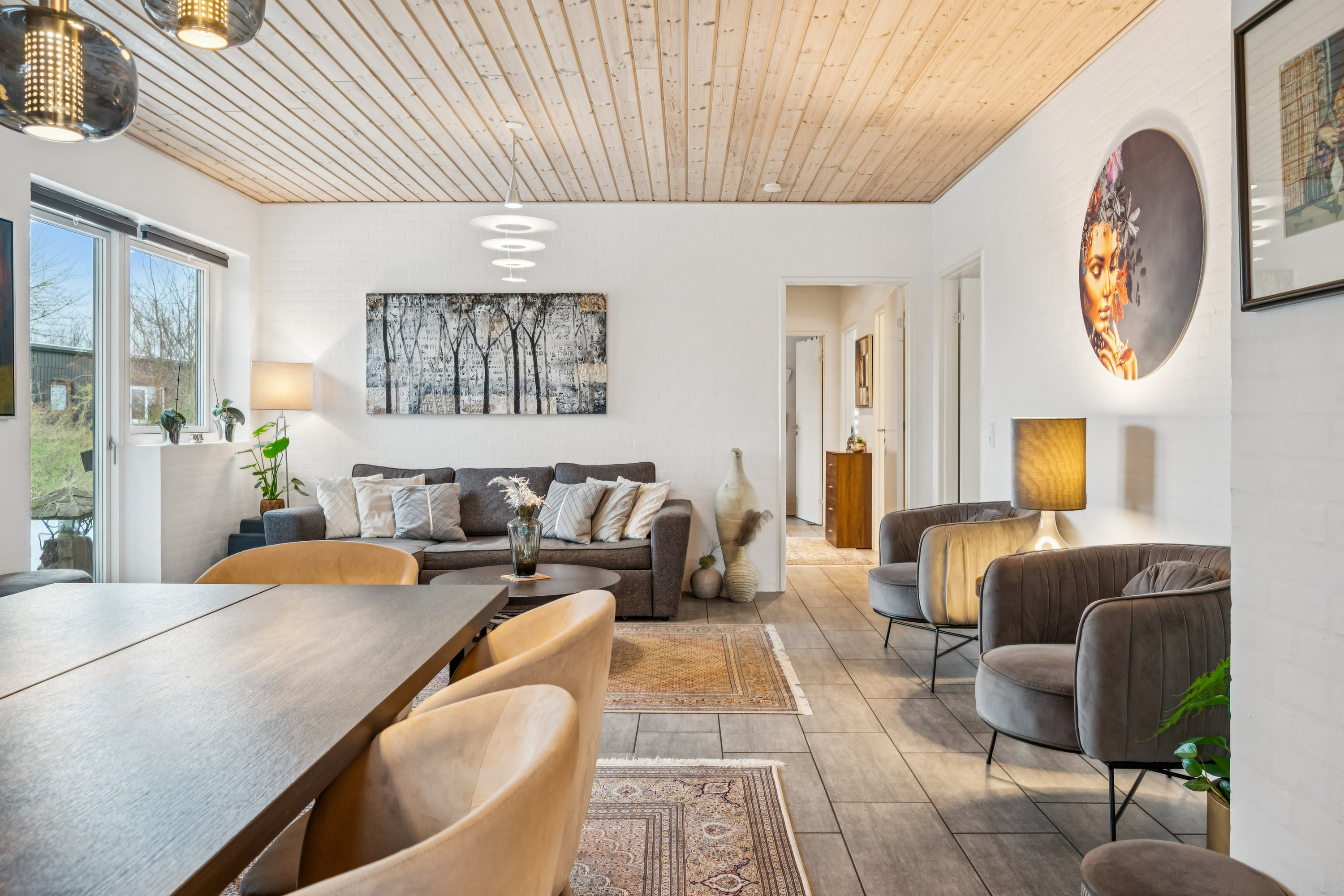 Fremhævet stue billede i fuldskærmstilstand. Billede af Strandvangsvej 21, 8250 Egå