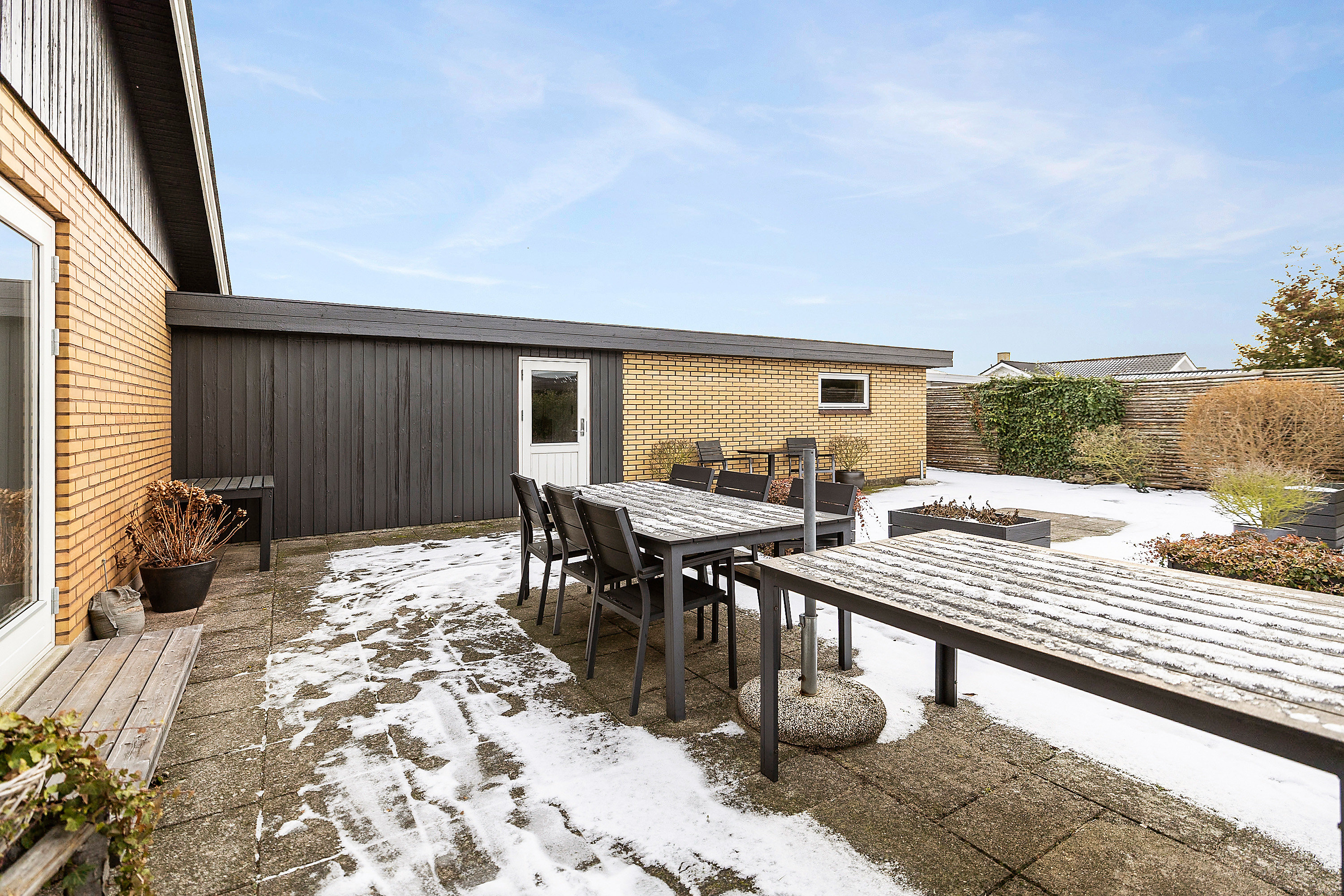 Fremhævet terrasse billede i fuldskærmstilstand. Billede af Thorsvej 15, 4220 Korsør