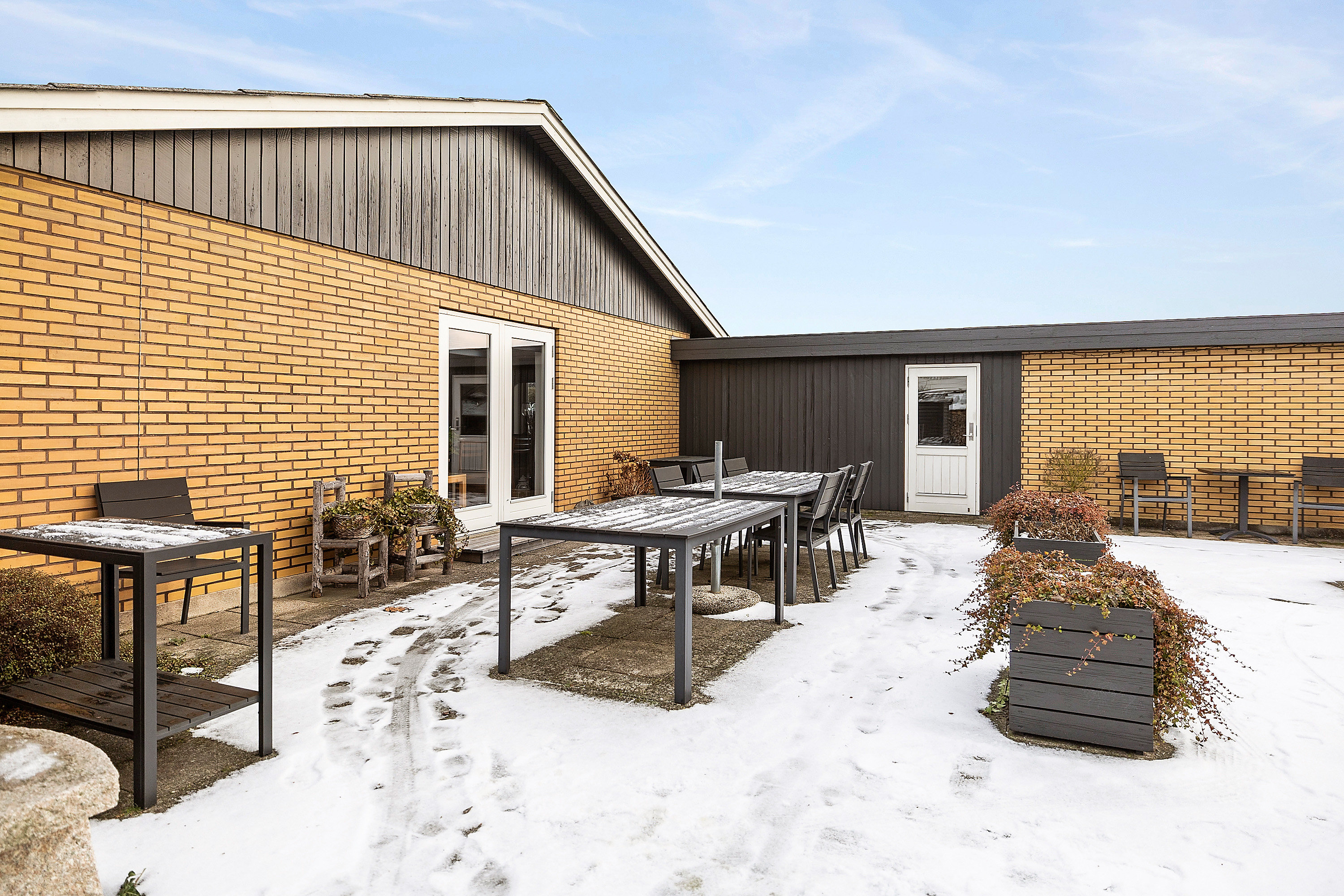 Fremhævet terrasse billede i fuldskærmstilstand. Billede af Thorsvej 15, 4220 Korsør