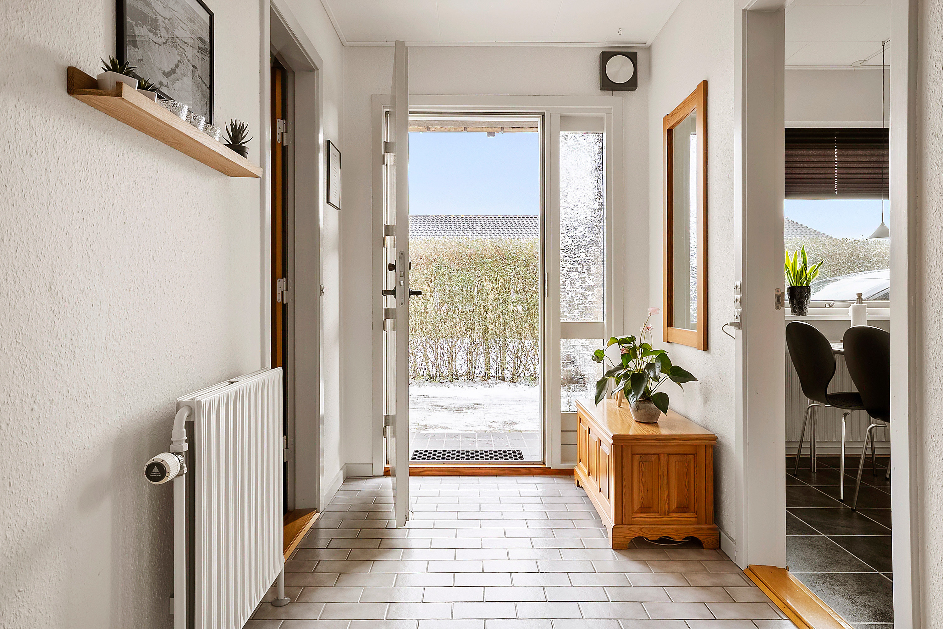 Fremhævet entré billede i fuldskærmstilstand. Billede af Thorsvej 15, 4220 Korsør