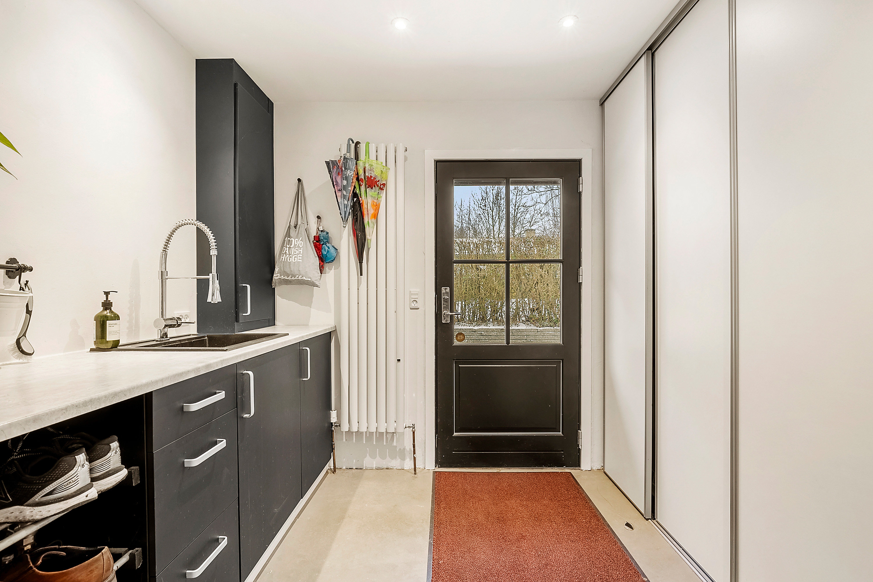 Fremhævet entré billede i fuldskærmstilstand. Billede af Ølunden 17, 5330 Munkebo