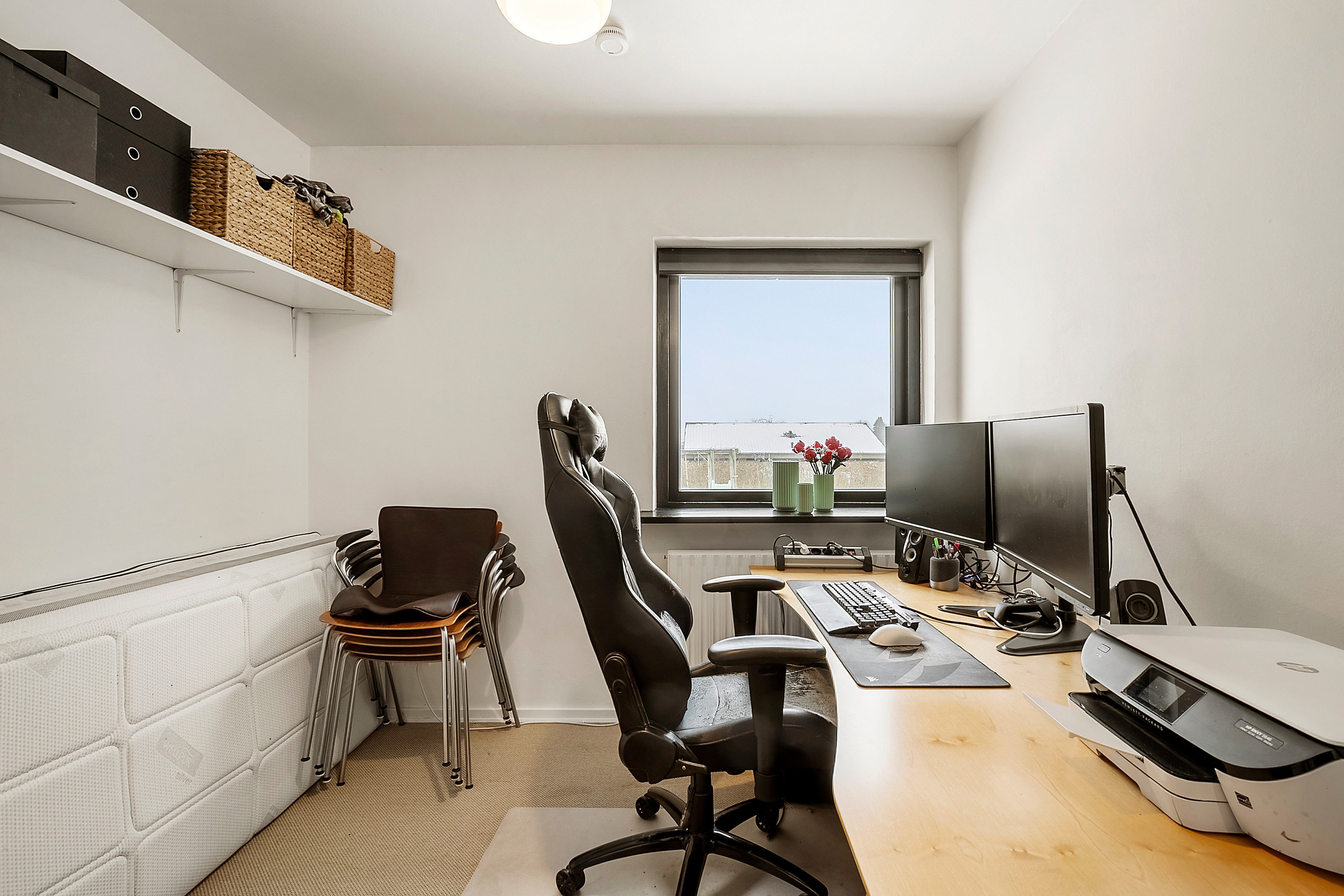 Fremhævet kontor billede i fuldskærmstilstand. Billede af Ølunden 17, 5330 Munkebo