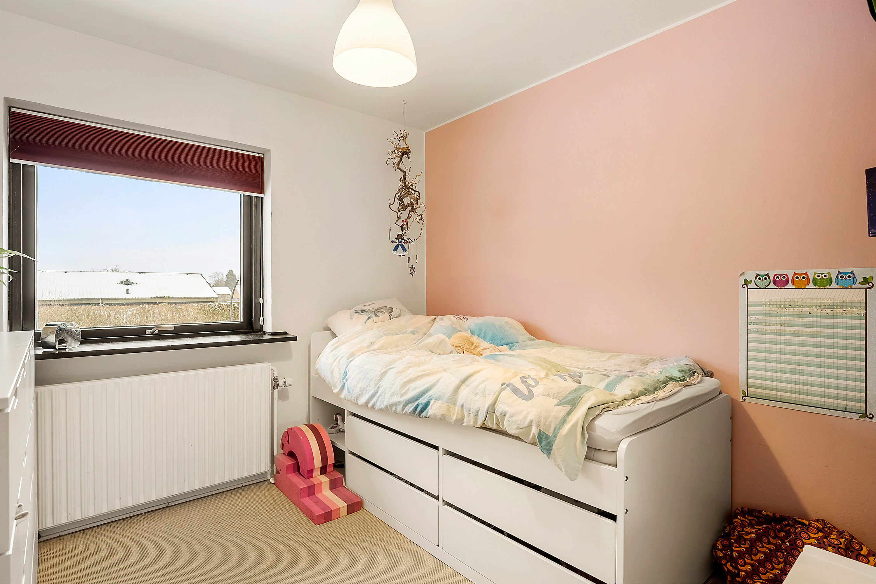 Fremhævet soveværelse billede i fuldskærmstilstand. Billede af Ølunden 17, 5330 Munkebo