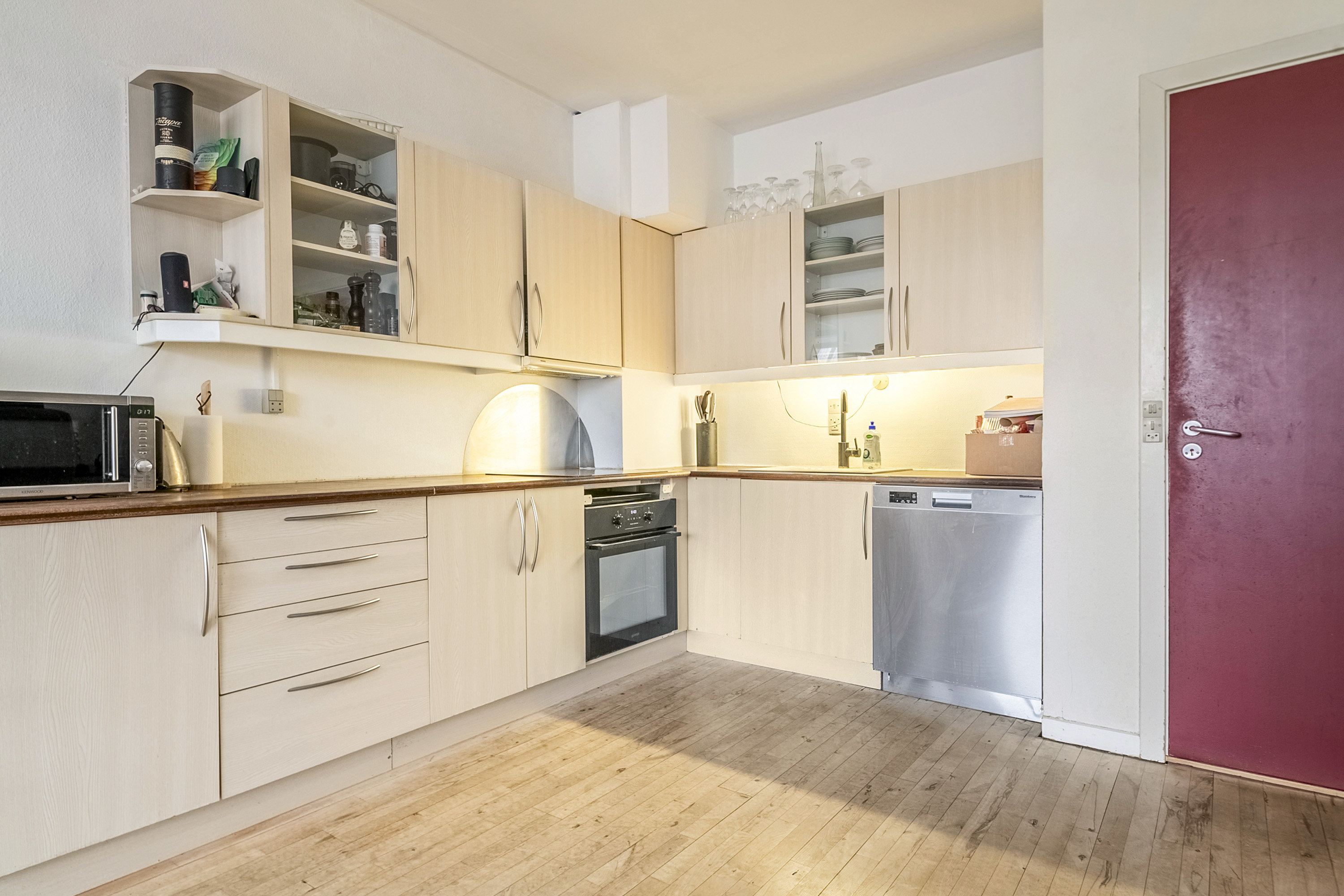 Fremhævet køkken billede i fuldskærmstilstand. Billede af Edouard Suensons Gade 4, 3. b., Trøjborg , 8200 Aarhus N