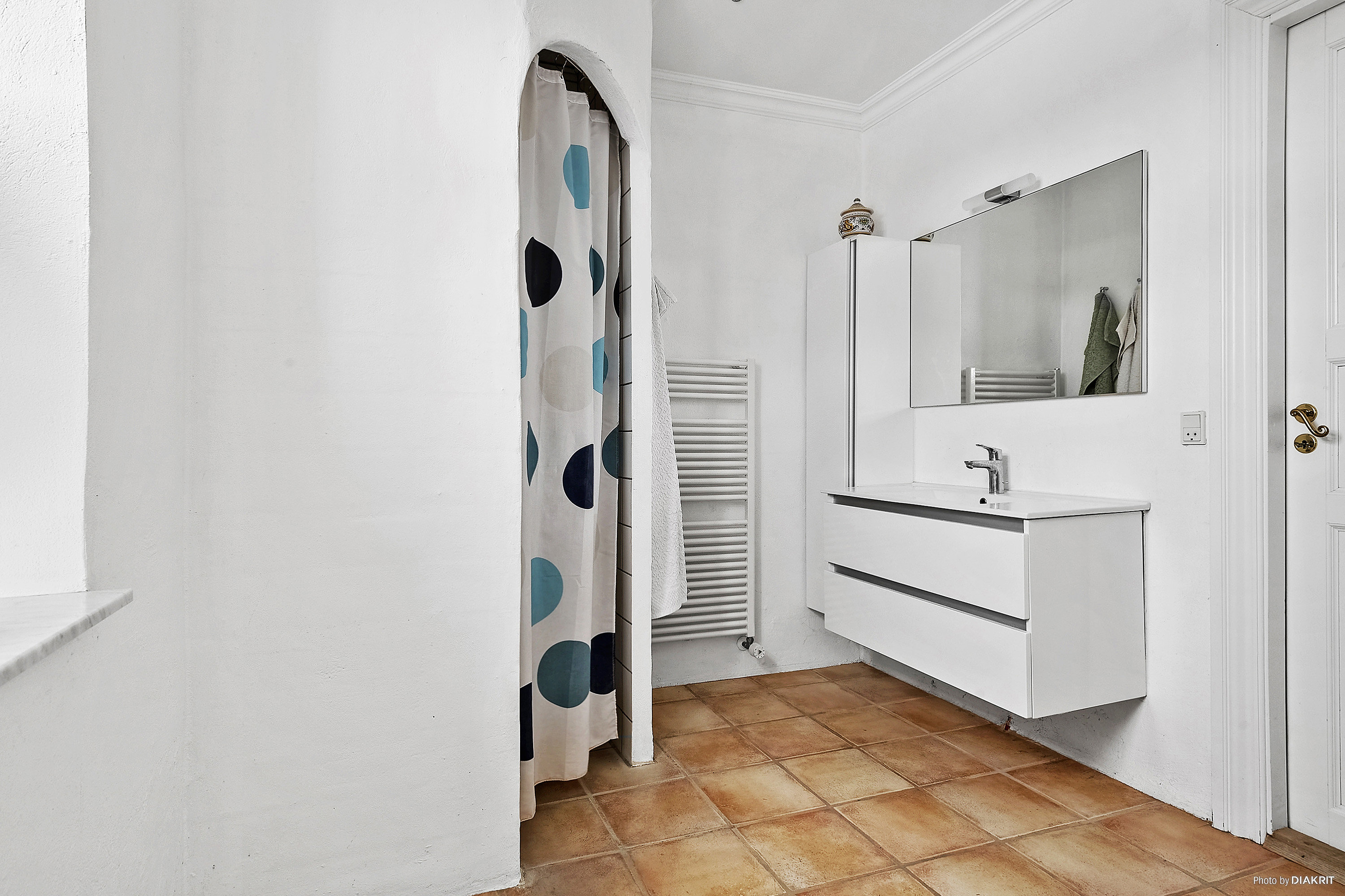 Fremhævet badeværelse billede i fuldskærmstilstand. Billede af Blichersvej 25, Over Randlev, 8300 Odder