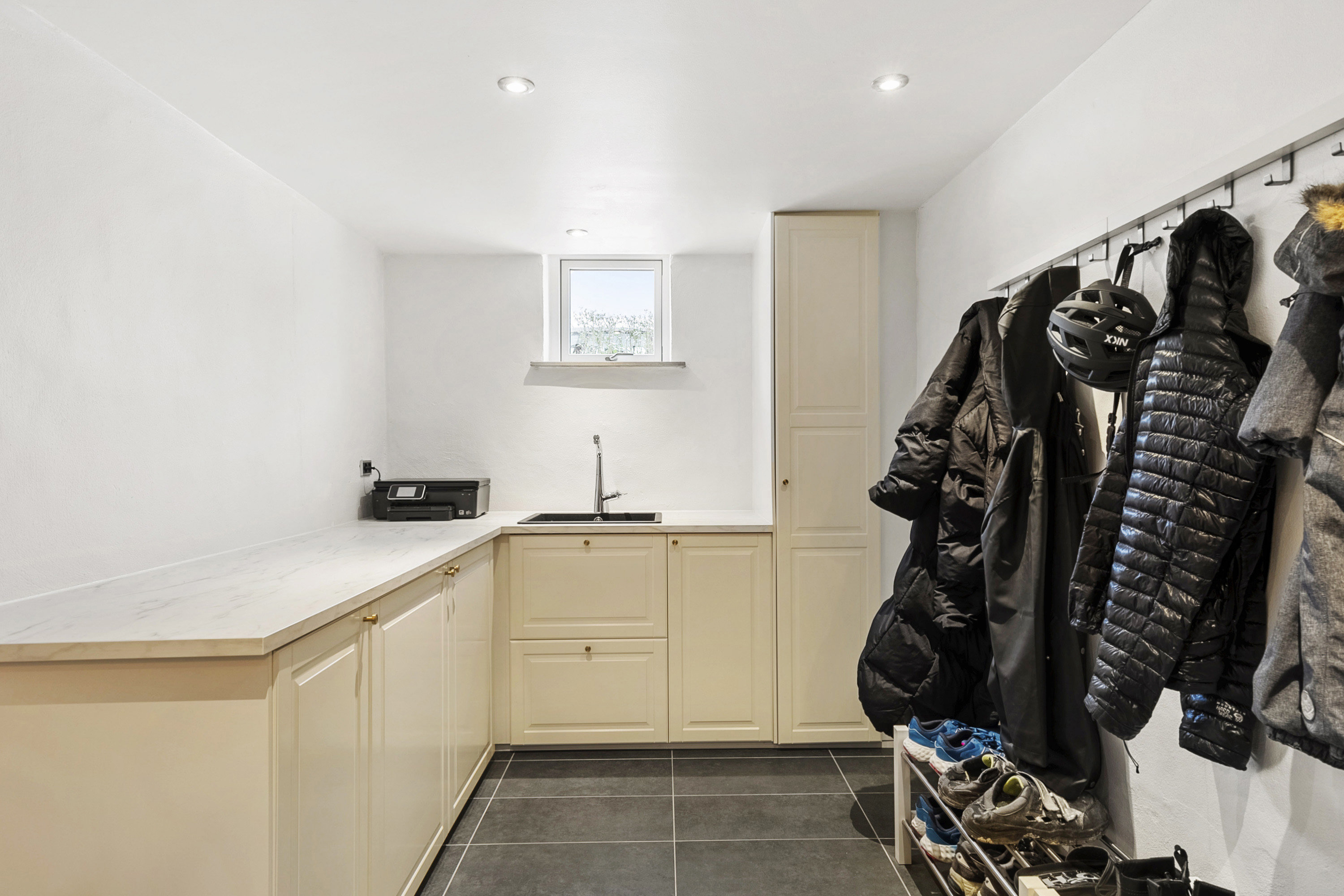 Fremhævet værelse billede i fuldskærmstilstand. Billede af Helsingborggade 27, 5000 Odense C