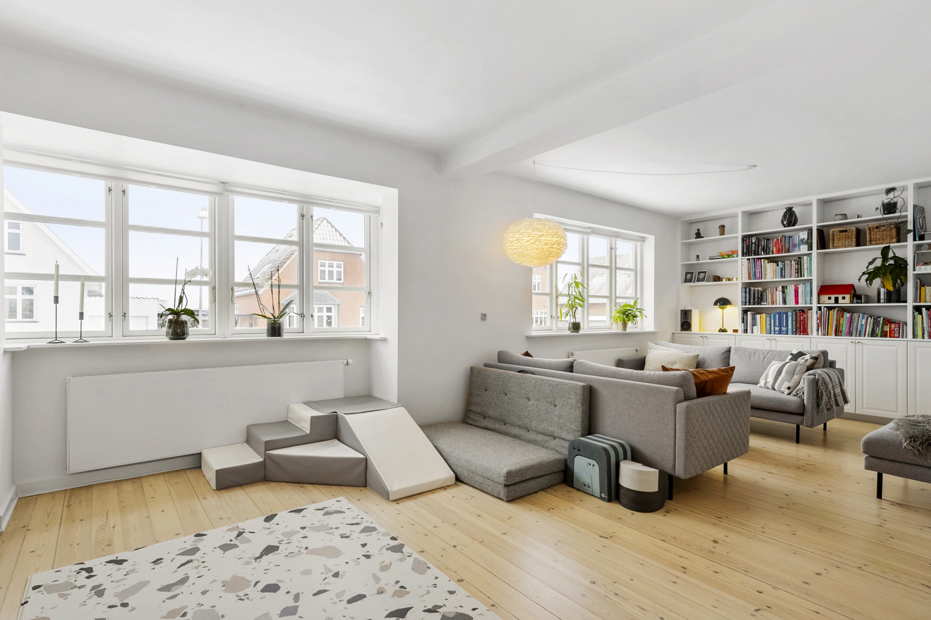 Fremhævet stue billede i fuldskærmstilstand. Billede af Helsingborggade 27, 5000 Odense C