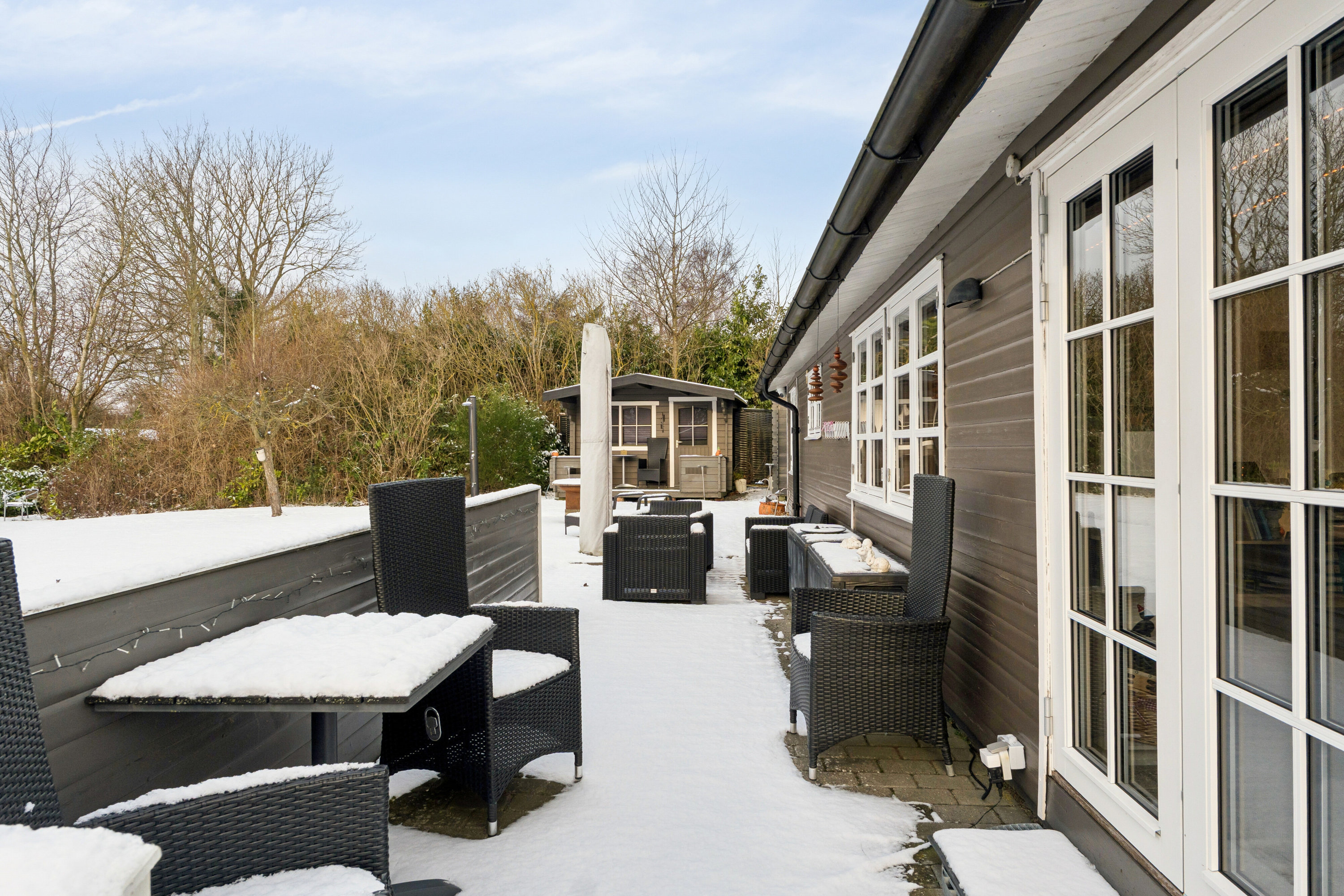 Fremhævet terrasse billede i fuldskærmstilstand. Billede af Møllebakken 30, 4793 Bogø By