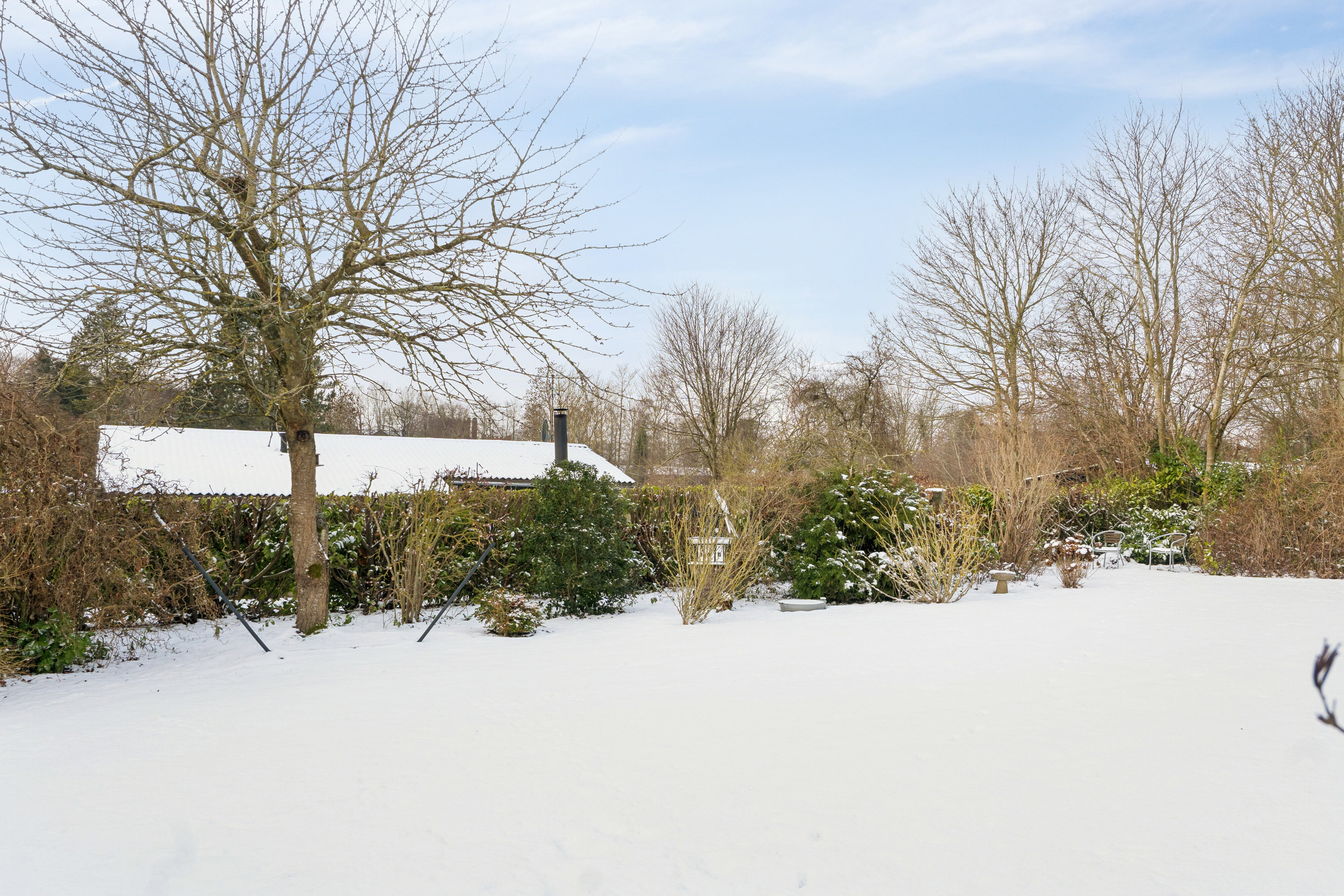 Fremhævet udendørs billede i fuldskærmstilstand. Billede af Møllebakken 30, 4793 Bogø By