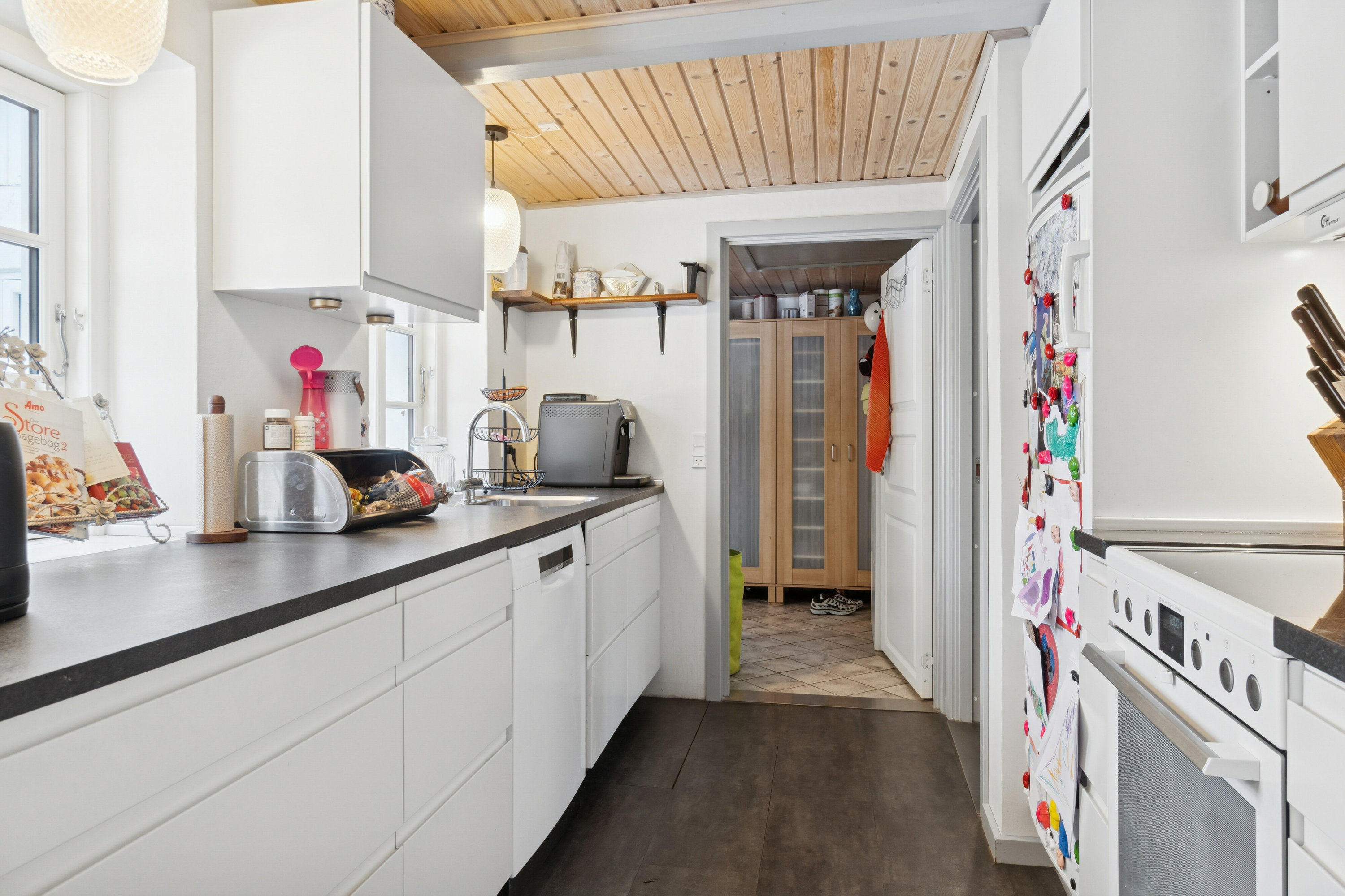 Fremhævet køkken billede i fuldskærmstilstand. Billede af Nederlandsvej 12, Gelsted, 4160 Herlufmagle