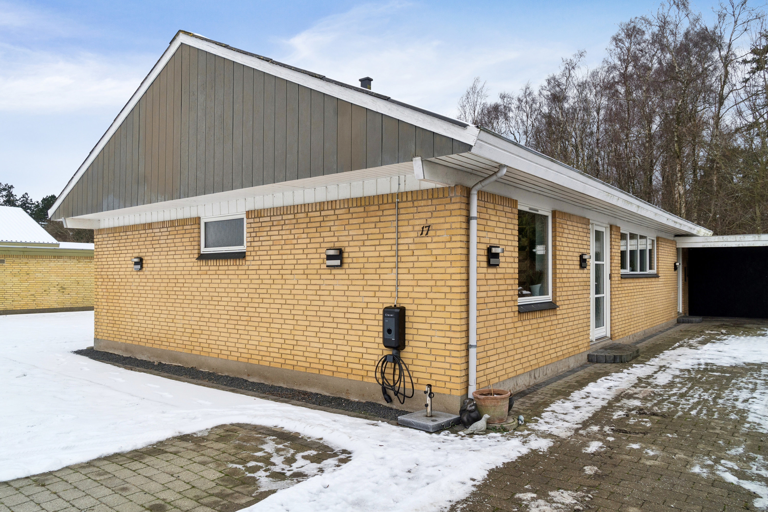 Miniaturebillede 1: set fra vejen. Billede af Rævebakken 17, 4400 Kalundborg