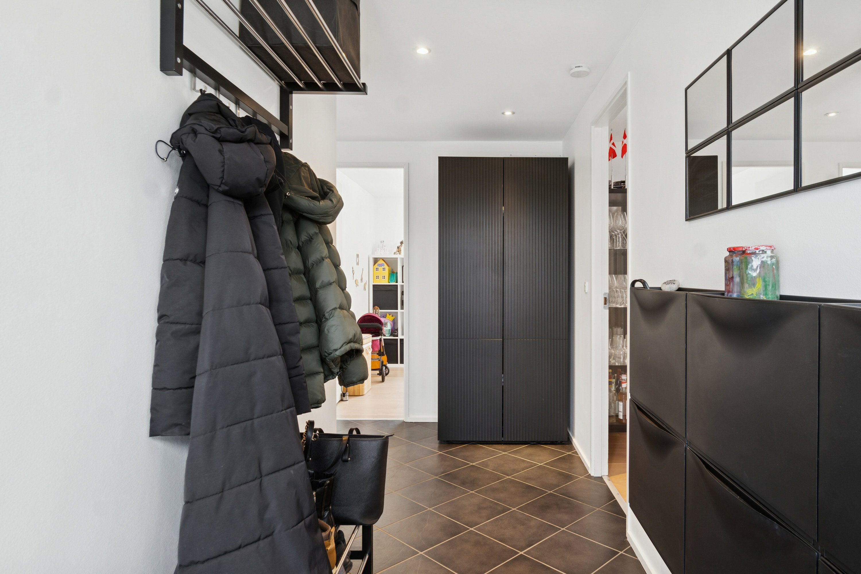 Fremhævet gang billede i fuldskærmstilstand. Billede af Rævebakken 17, 4400 Kalundborg