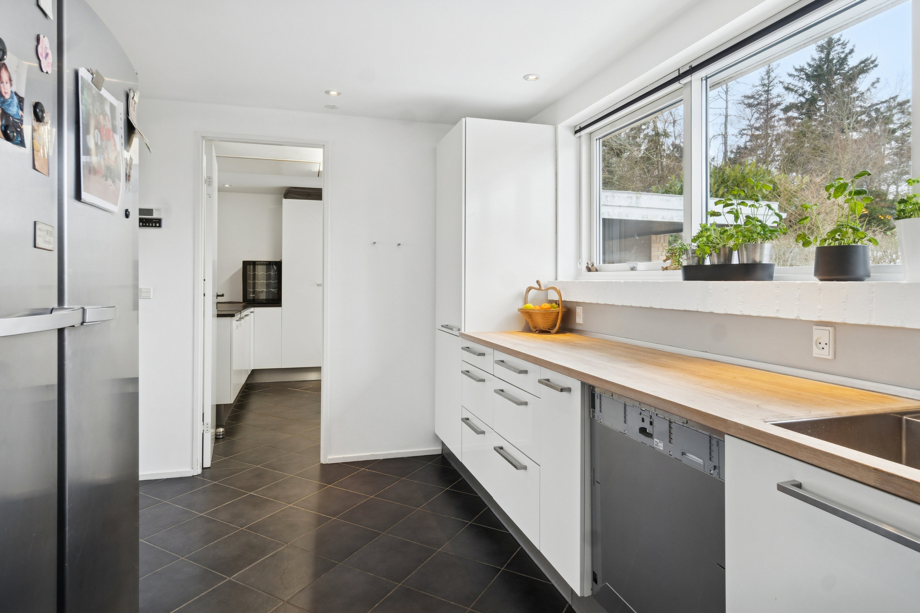 Fremhævet køkken billede i fuldskærmstilstand. Billede af Rævebakken 17, 4400 Kalundborg