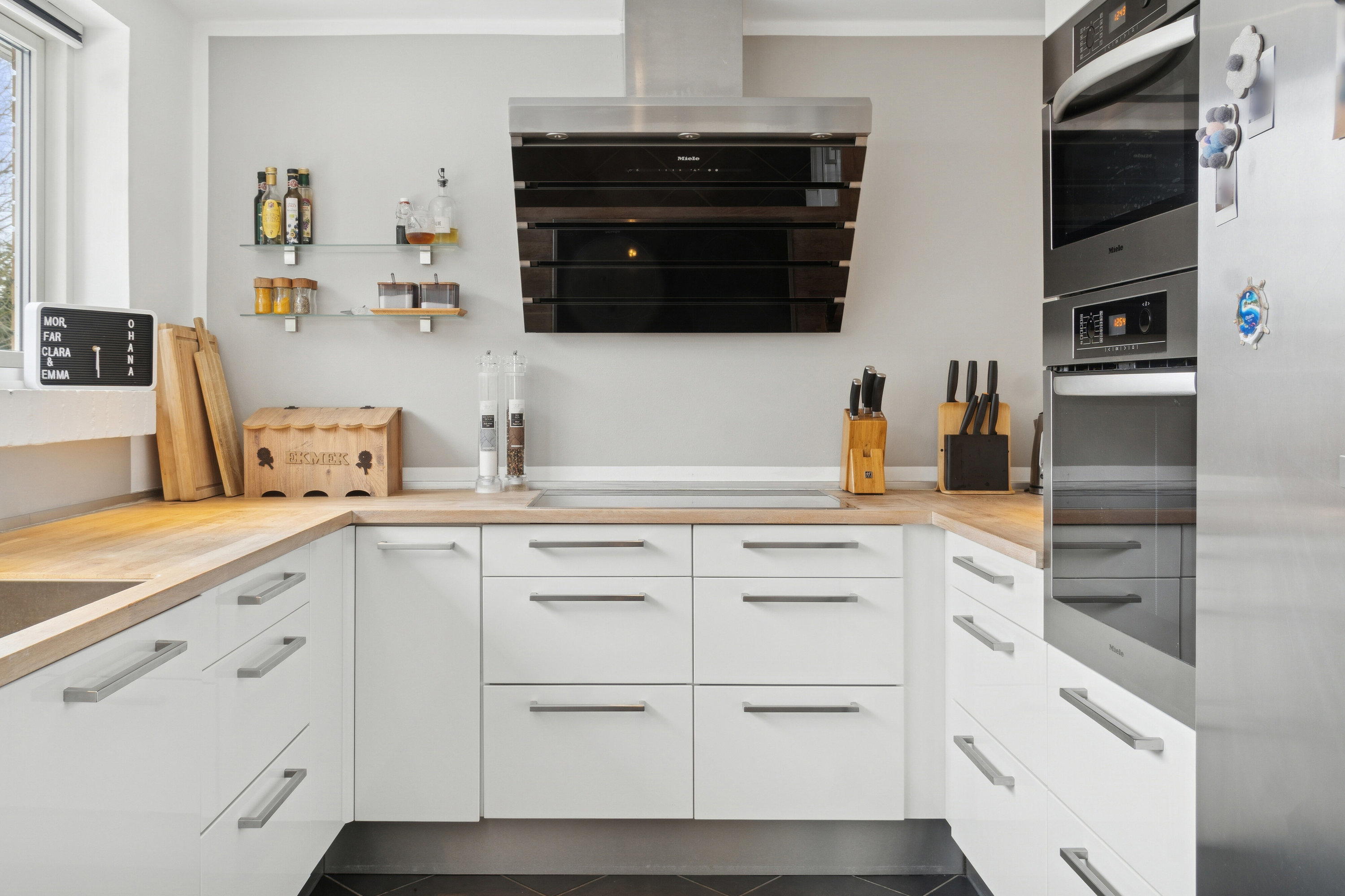 Fremhævet køkken billede i fuldskærmstilstand. Billede af Rævebakken 17, 4400 Kalundborg