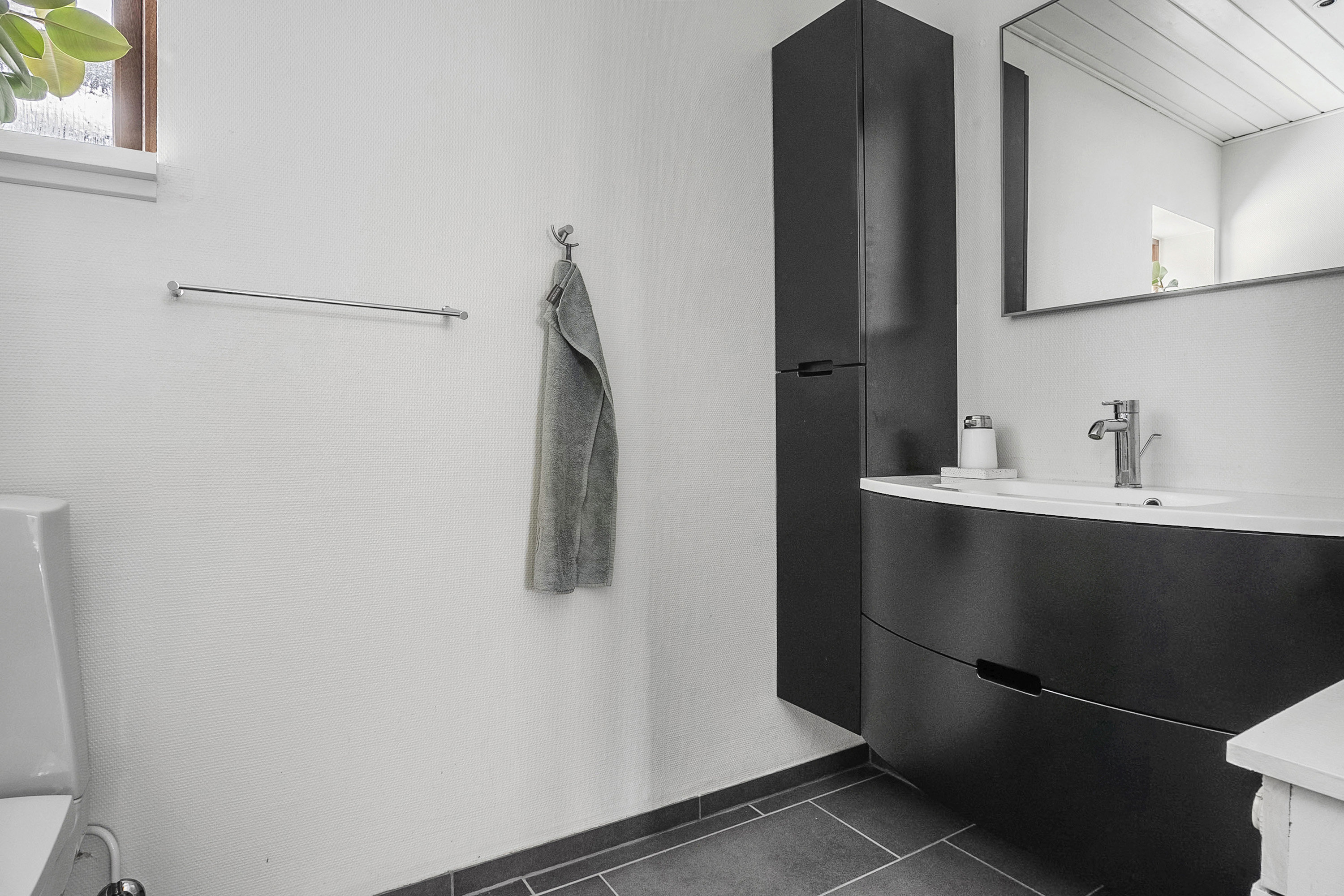 Fremhævet badeværelse billede i fuldskærmstilstand. Billede af Tværvej 4, 8783 Hornsyld