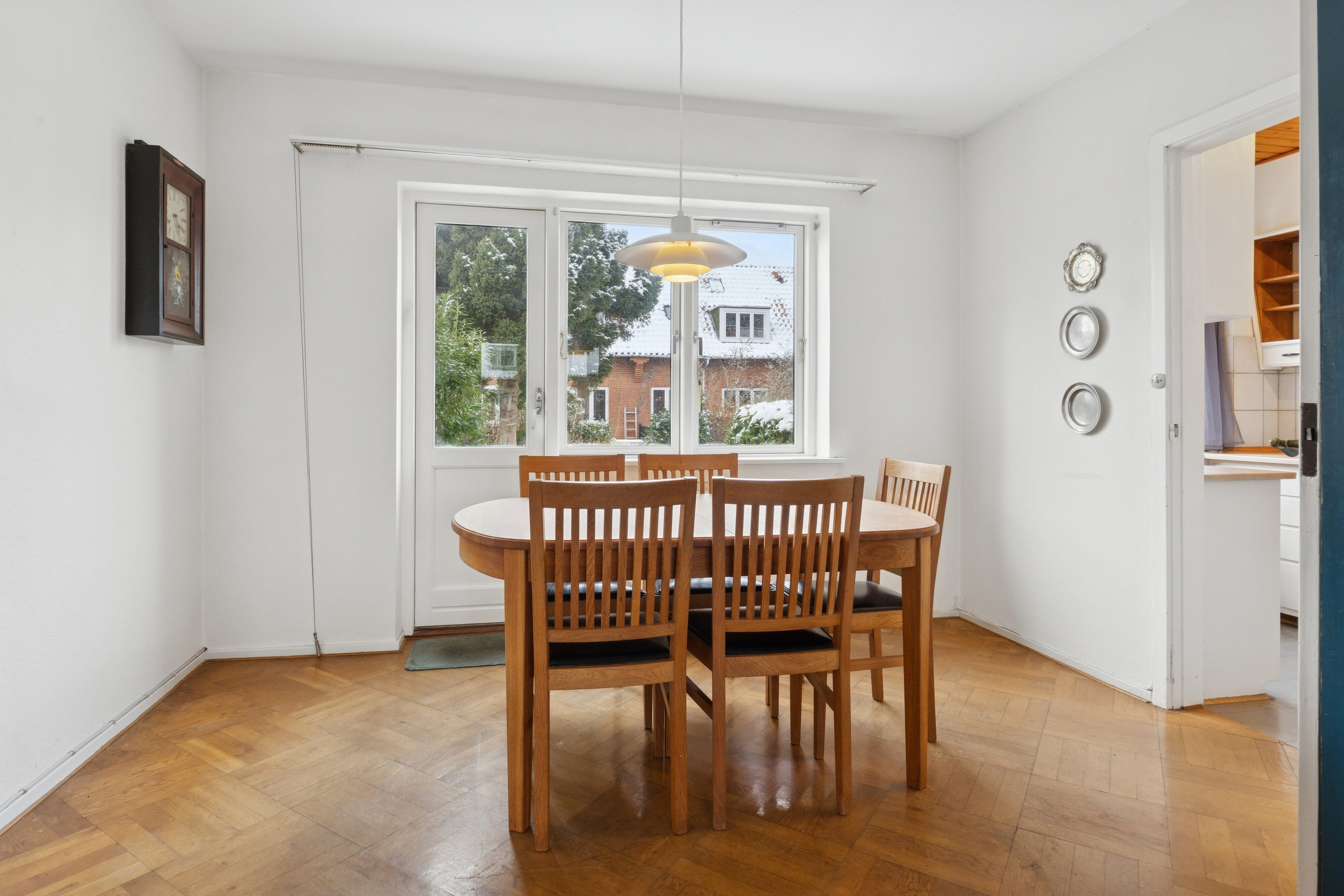 Fremhævet spisestue/alrum billede i fuldskærmstilstand. Billede af Lyngtoften 20, 2800 Kongens Lyngby