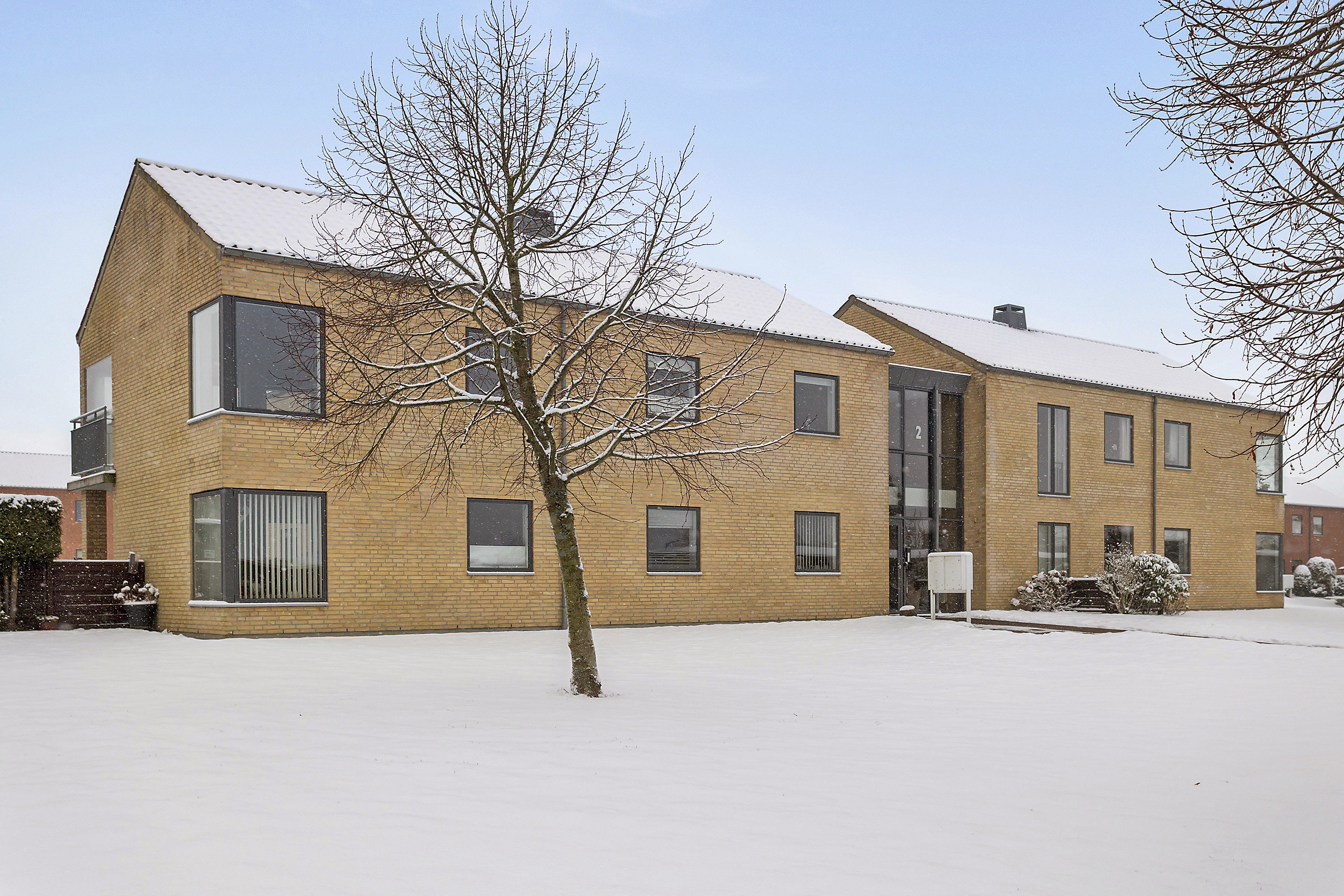 Fremhævet ejendommen billede i fuldskærmstilstand. Billede af Ludvig Schrøders Vej 2E, 1., 6600 Vejen