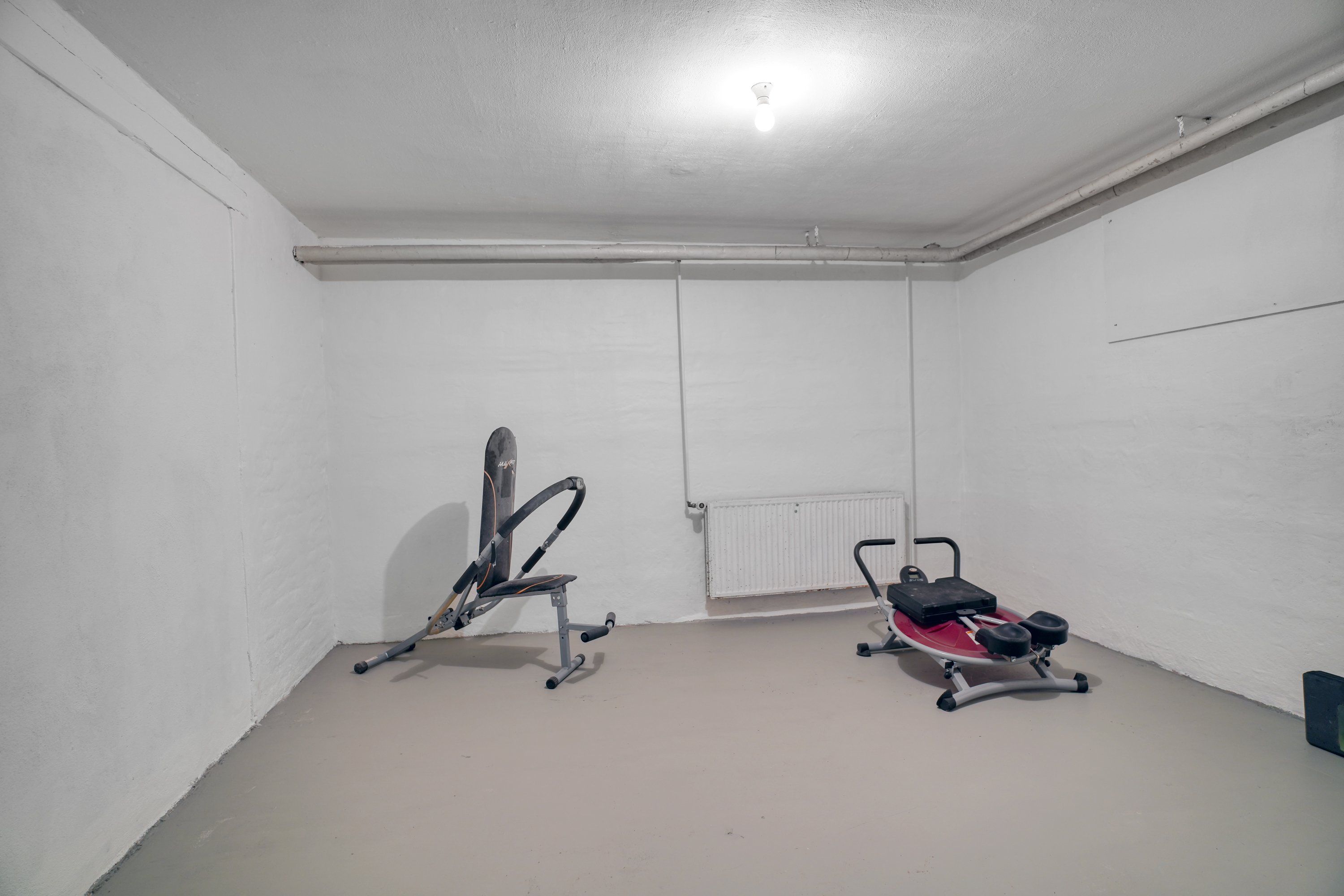 Fremhævet kælder billede i fuldskærmstilstand. Billede af Kirkevej 7, Blistrup, 3230 Græsted