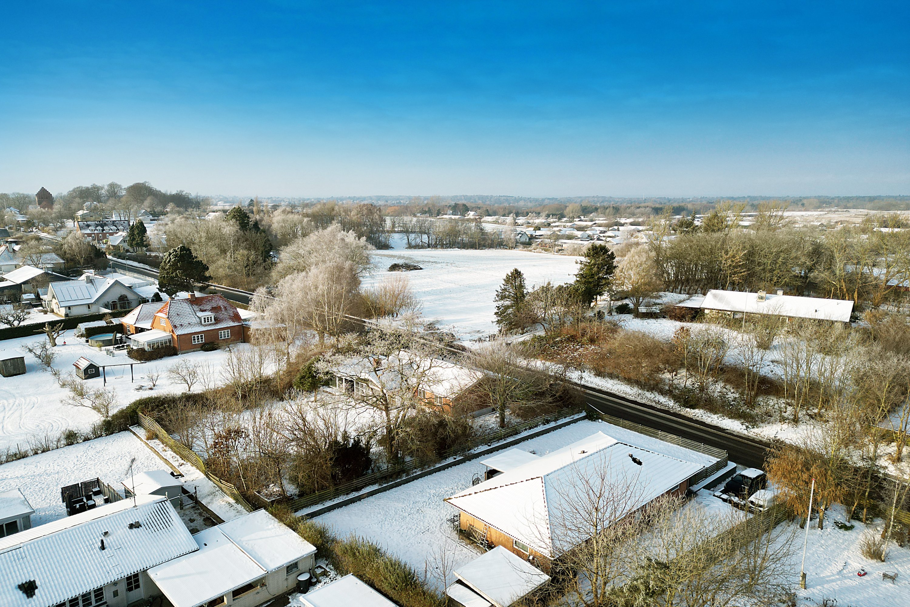 Fremhævet luftfoto billede i fuldskærmstilstand. Billede af Kirkevej 7, Blistrup, 3230 Græsted