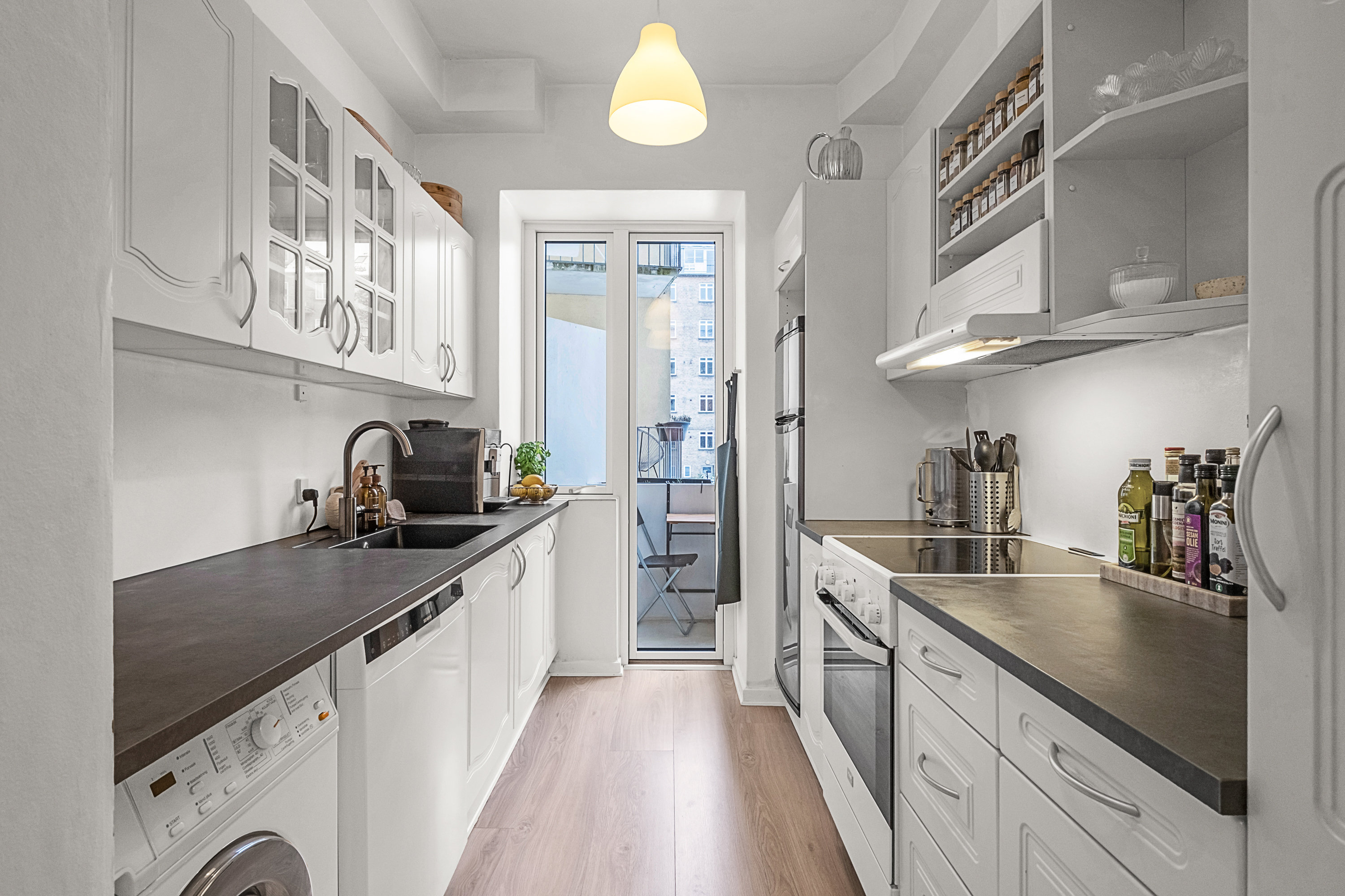 Fremhævet køkken billede i fuldskærmstilstand. Billede af Harald Jensens Plads 17, st.. th., 8000 Aarhus C