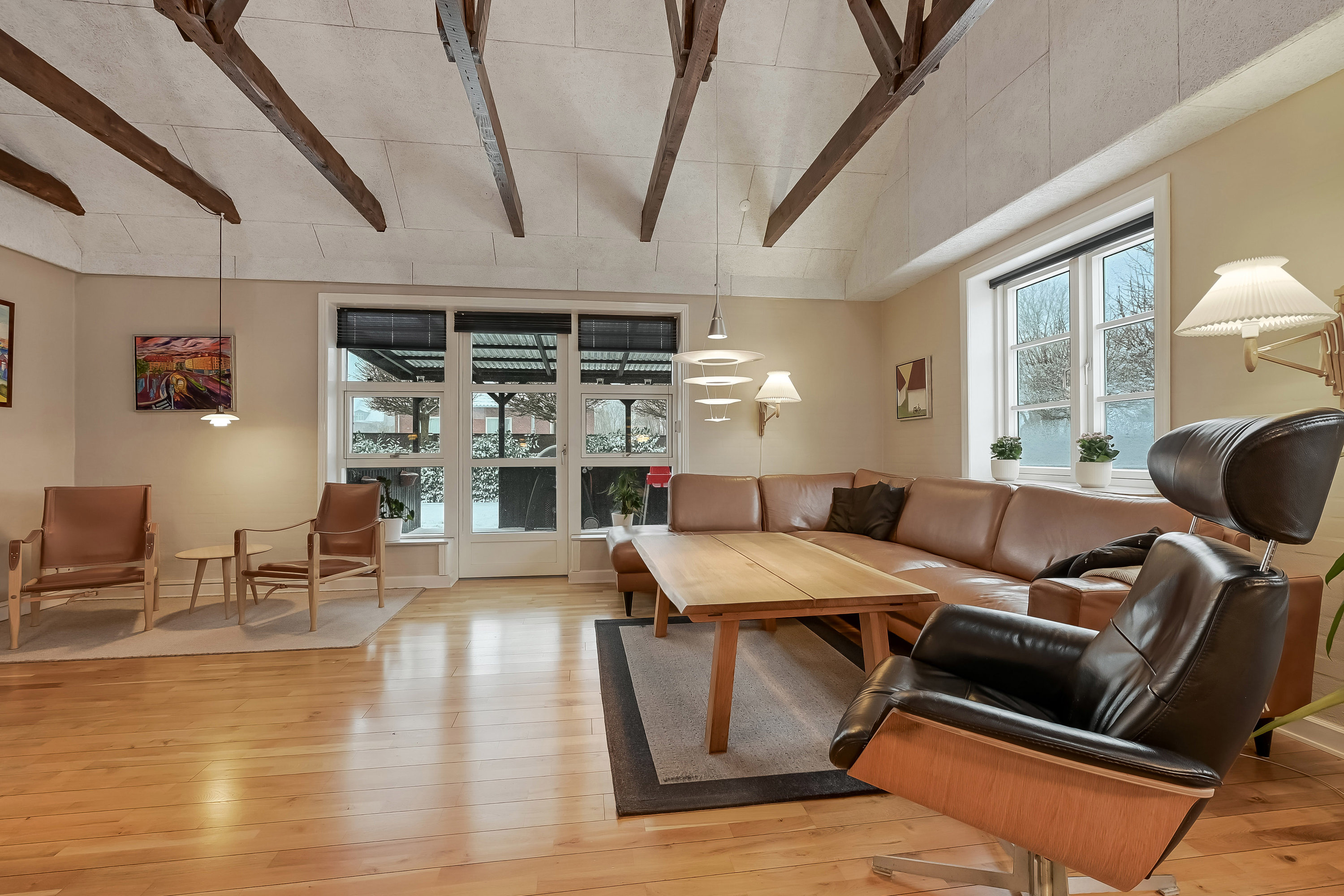 Fremhævet stue billede i fuldskærmstilstand. Billede af Peder Gydes Vej 25, 6700 Esbjerg